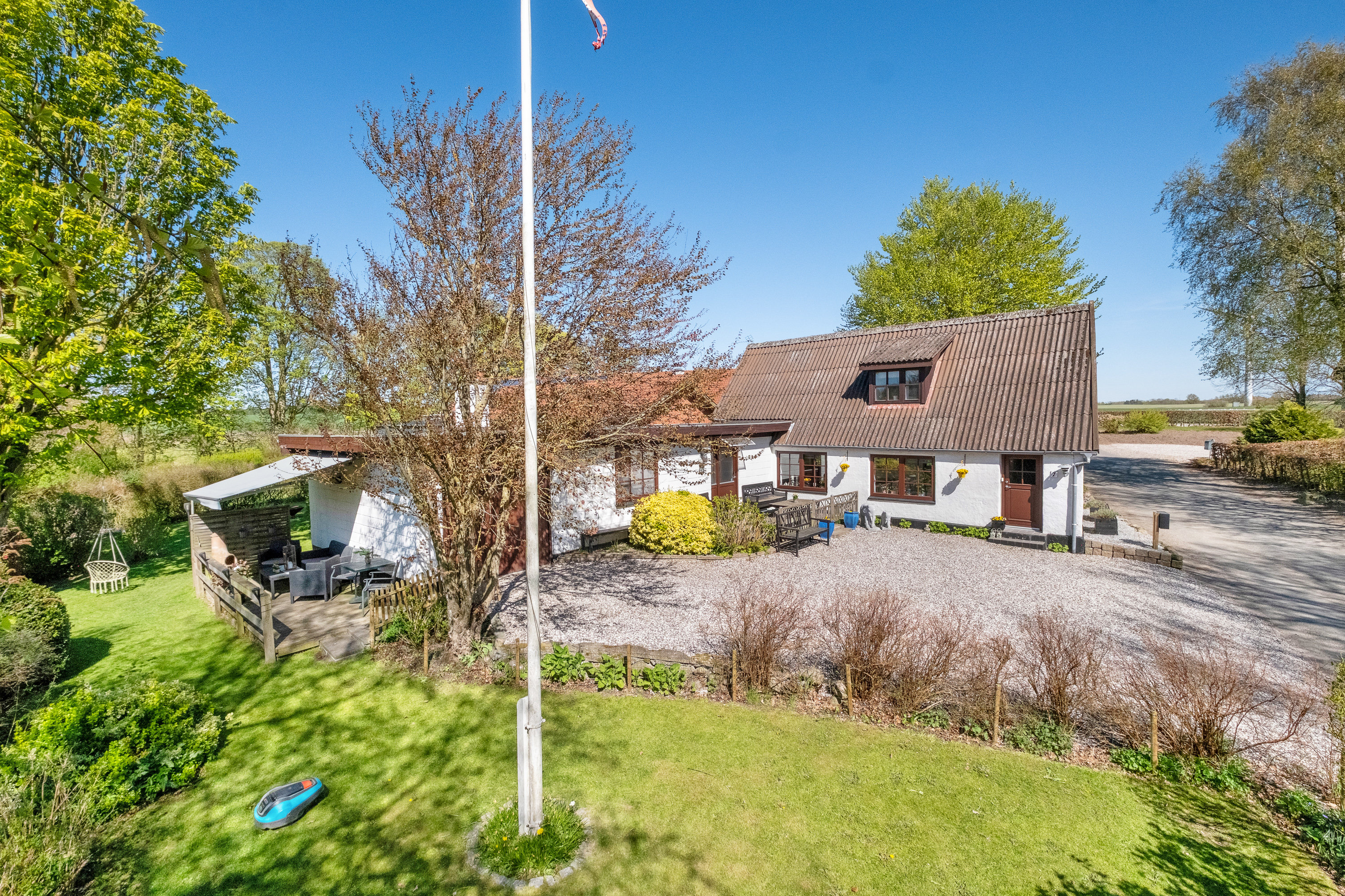 Fremhævet facade billede i fuldskærmstilstand. Billede af Clemensvej 7, Bendstrup, 8530 Hjortshøj