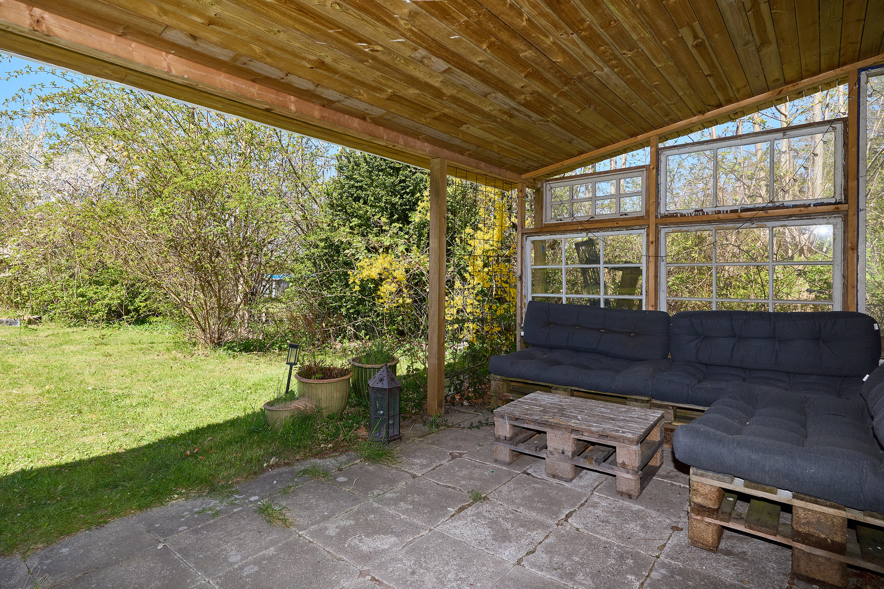 Fremhævet overdækket terrasse billede i fuldskærmstilstand. Billede af Gammel Kulhusvej 111, Skoven, 3630 Jægerspris
