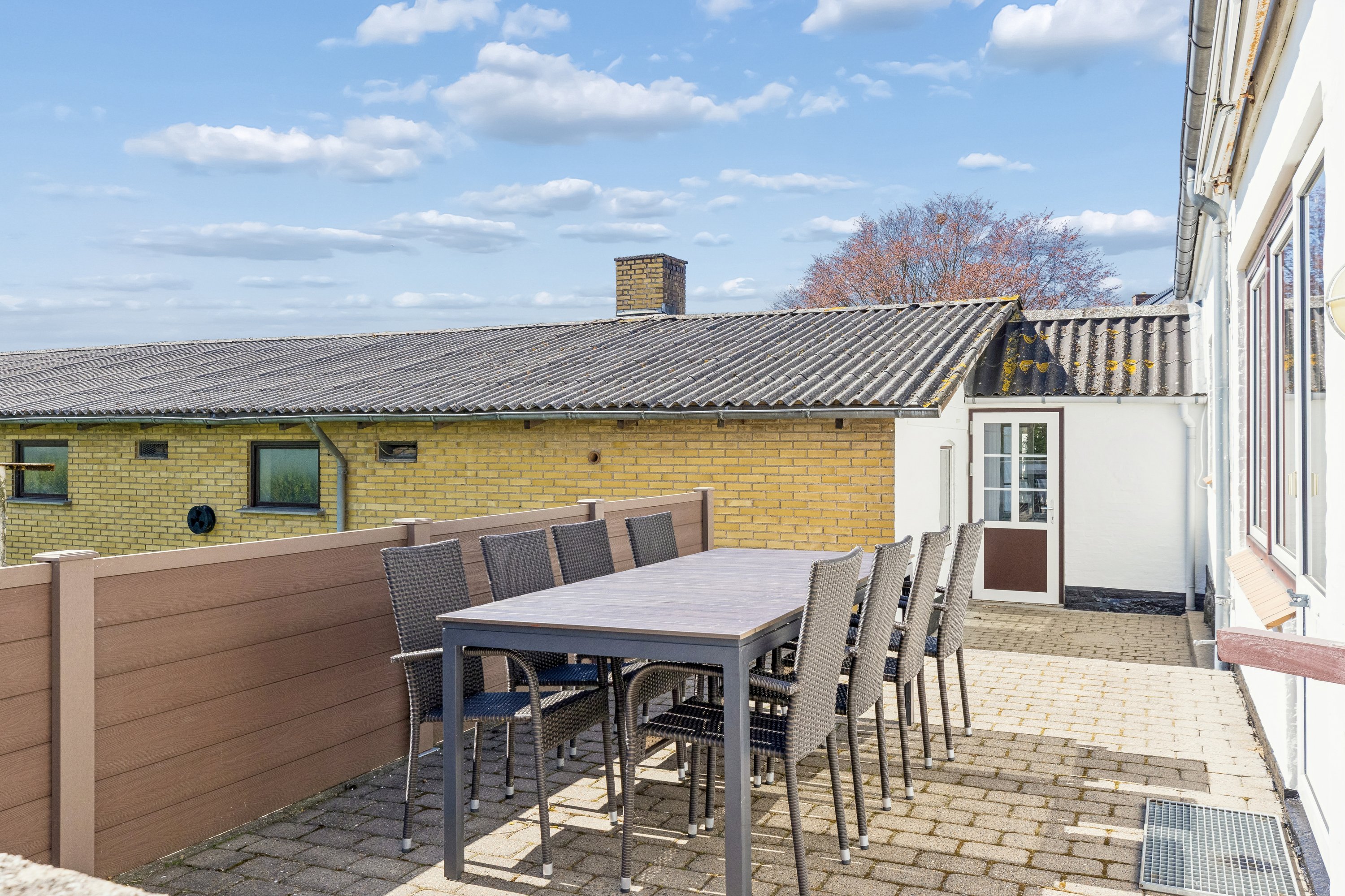 Fremhævet terrasse billede i fuldskærmstilstand. Billede af Dyntvej 80, Dynt, 6310 Broager
