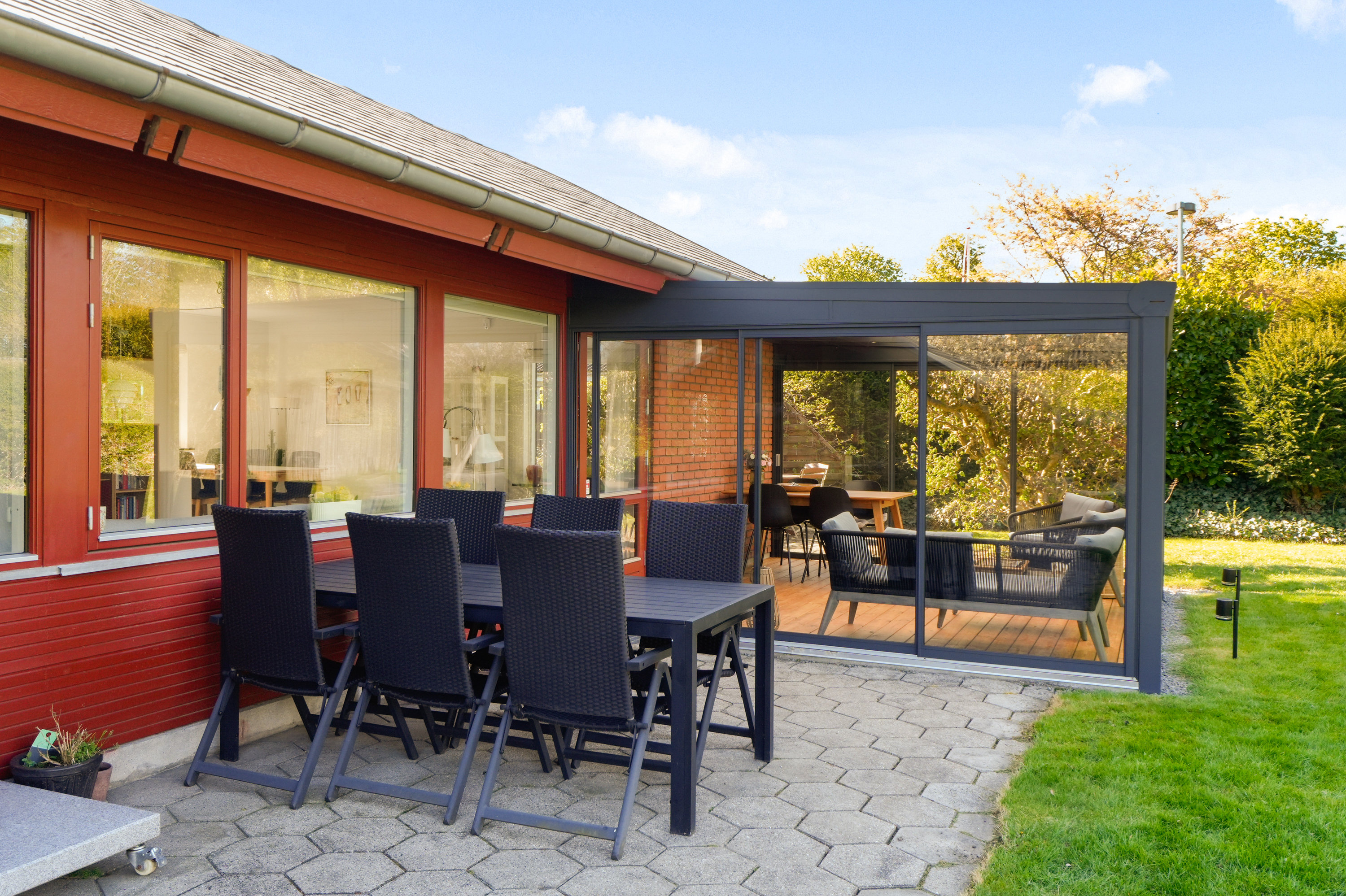Fremhævet terrasse billede i fuldskærmstilstand. Billede af Axel Juels Alle 86, 2750 Ballerup
