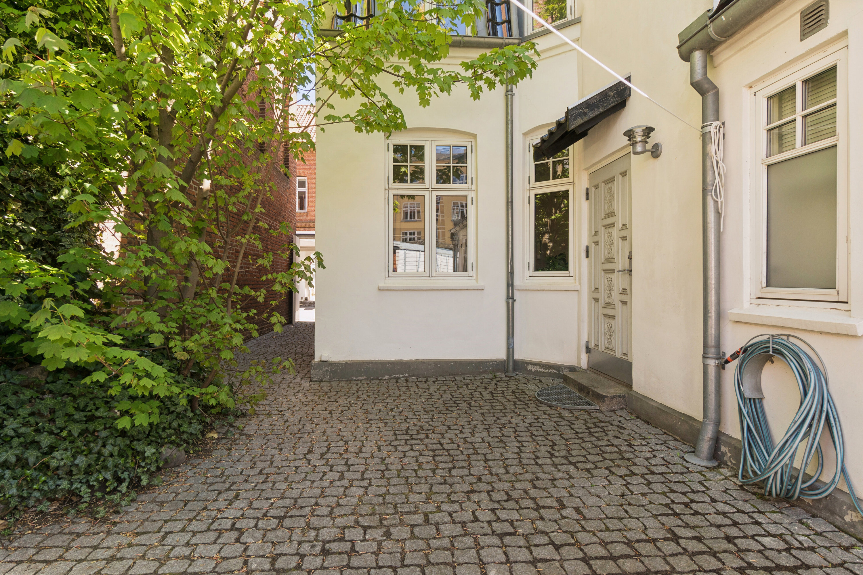 Fremhævet udendørs billede i fuldskærmstilstand. Billede af Gammel Munkegade 15, 8000 Aarhus C