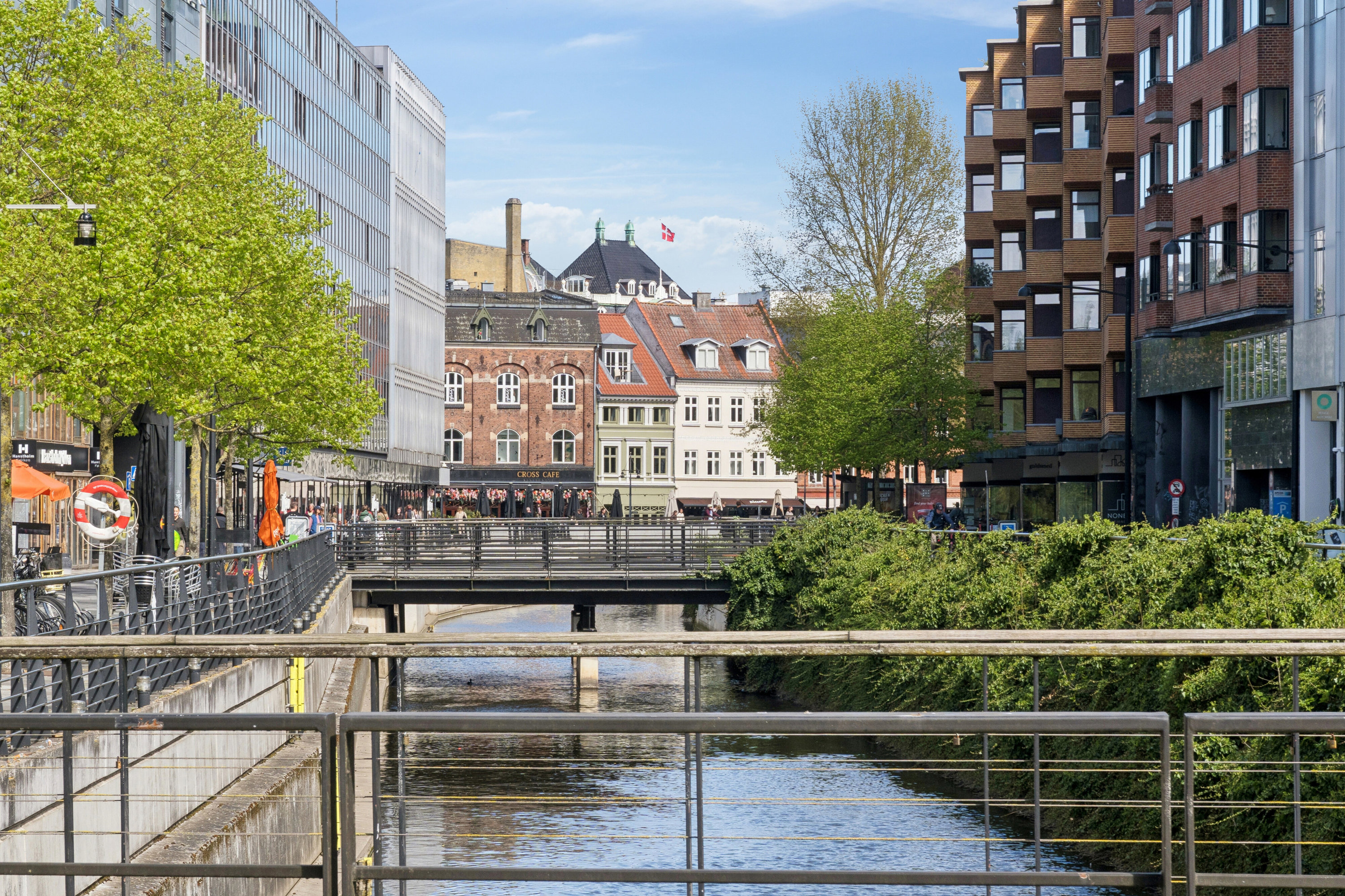 Fremhævet set fra haven billede i fuldskærmstilstand. Billede af Åboulevarden 51B, 2. tv., 8000 Aarhus C