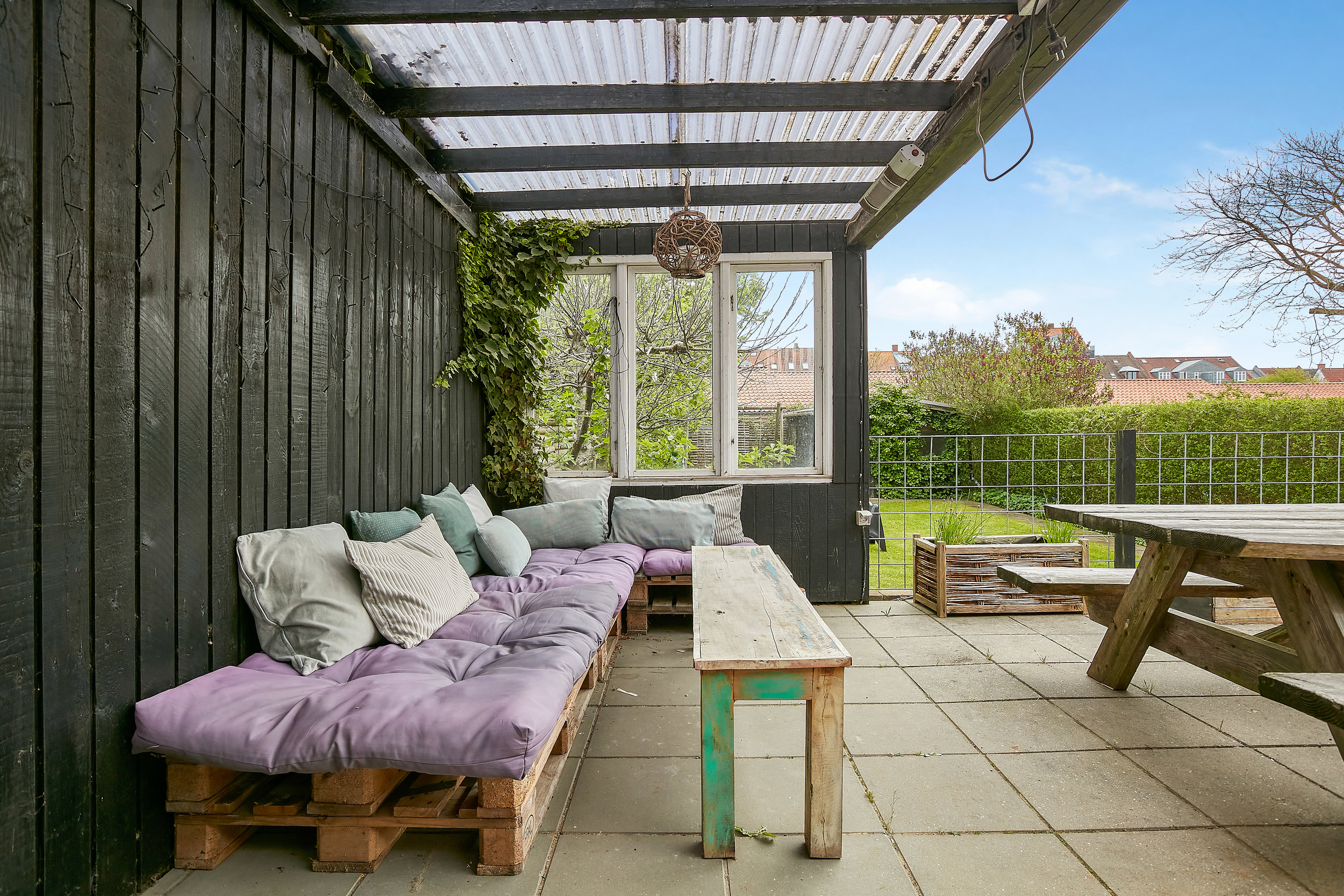 Fremhævet overdækket terrasse billede i fuldskærmstilstand. Billede af Fælledvej 50, Vestbyen, 8700 Horsens