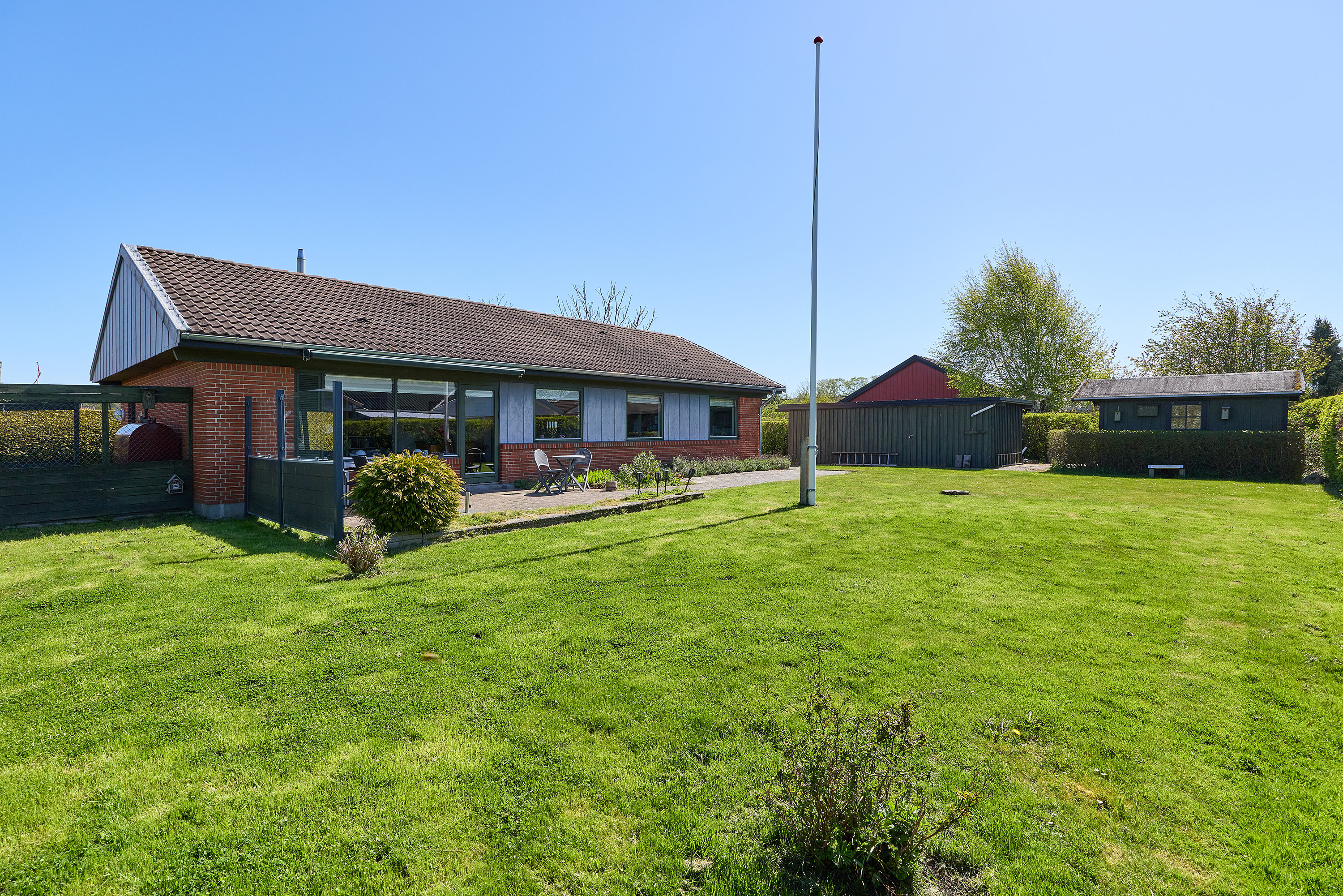 Villa: Ejendommen på Smedesvinget 16, 3390 Hundested