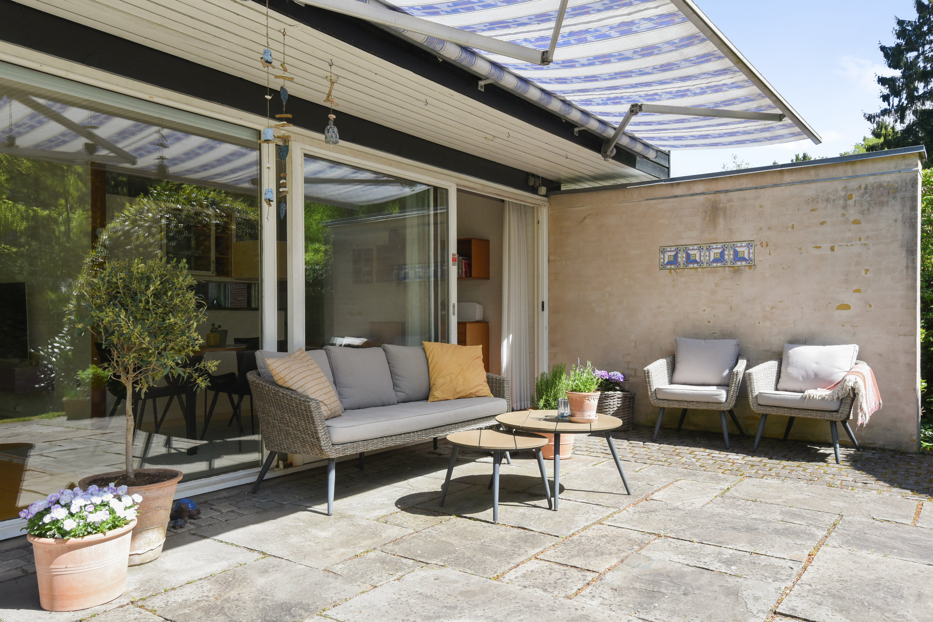 Fremhævet terrasse billede i fuldskærmstilstand. Billede af Solbrinken 52, 2750 Ballerup