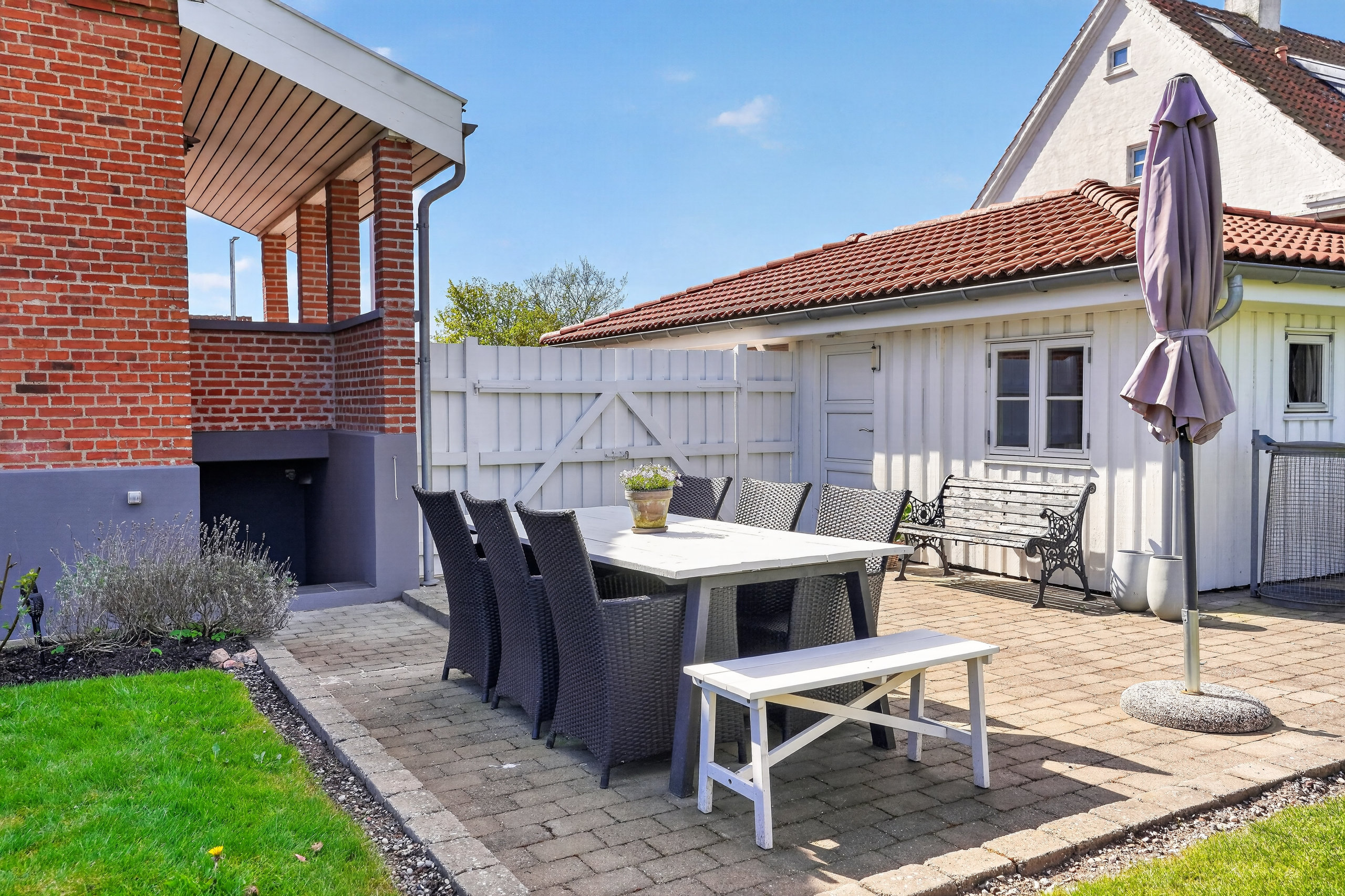 Fremhævet terrasse billede i fuldskærmstilstand. Billede af Kongevejen 78, 3000 Helsingør