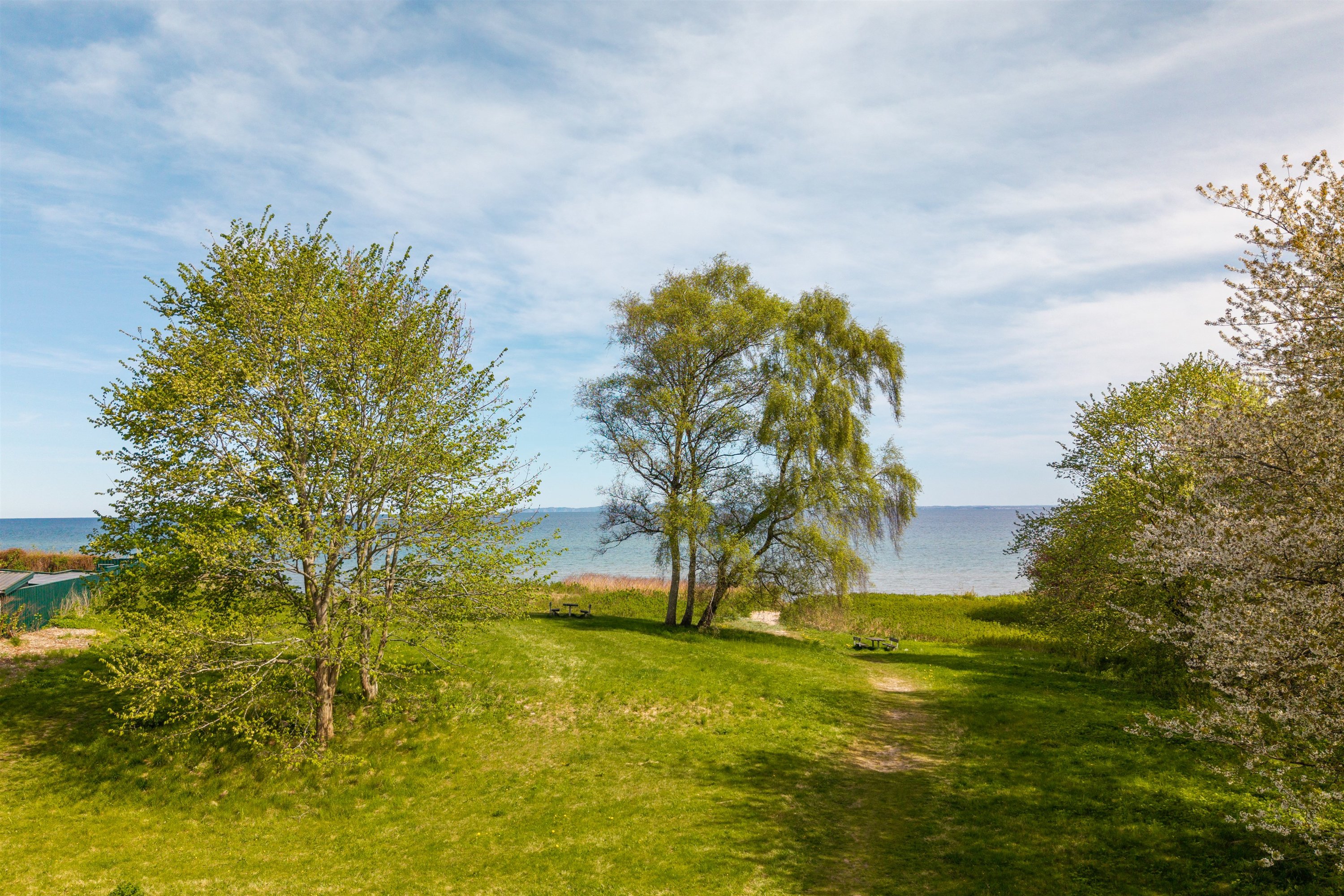 Fremhævet andet billede i fuldskærmstilstand. Billede af Munkerup Strandvej 23, 3120 Dronningmølle