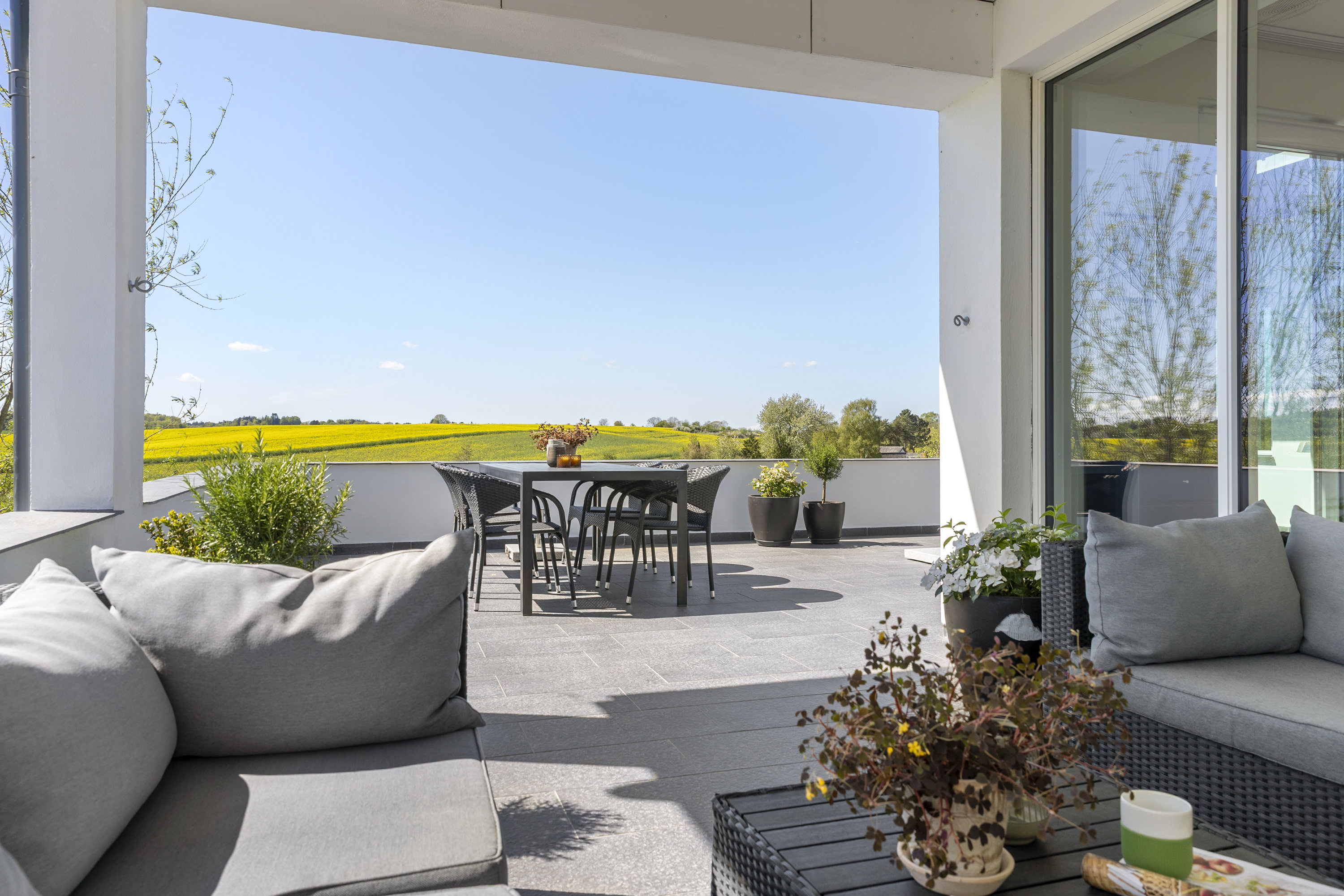 Fremhævet terrasse billede i fuldskærmstilstand. Billede af Ålbæk Huse 20, Jystrup, 4174 Jystrup Midtsj
