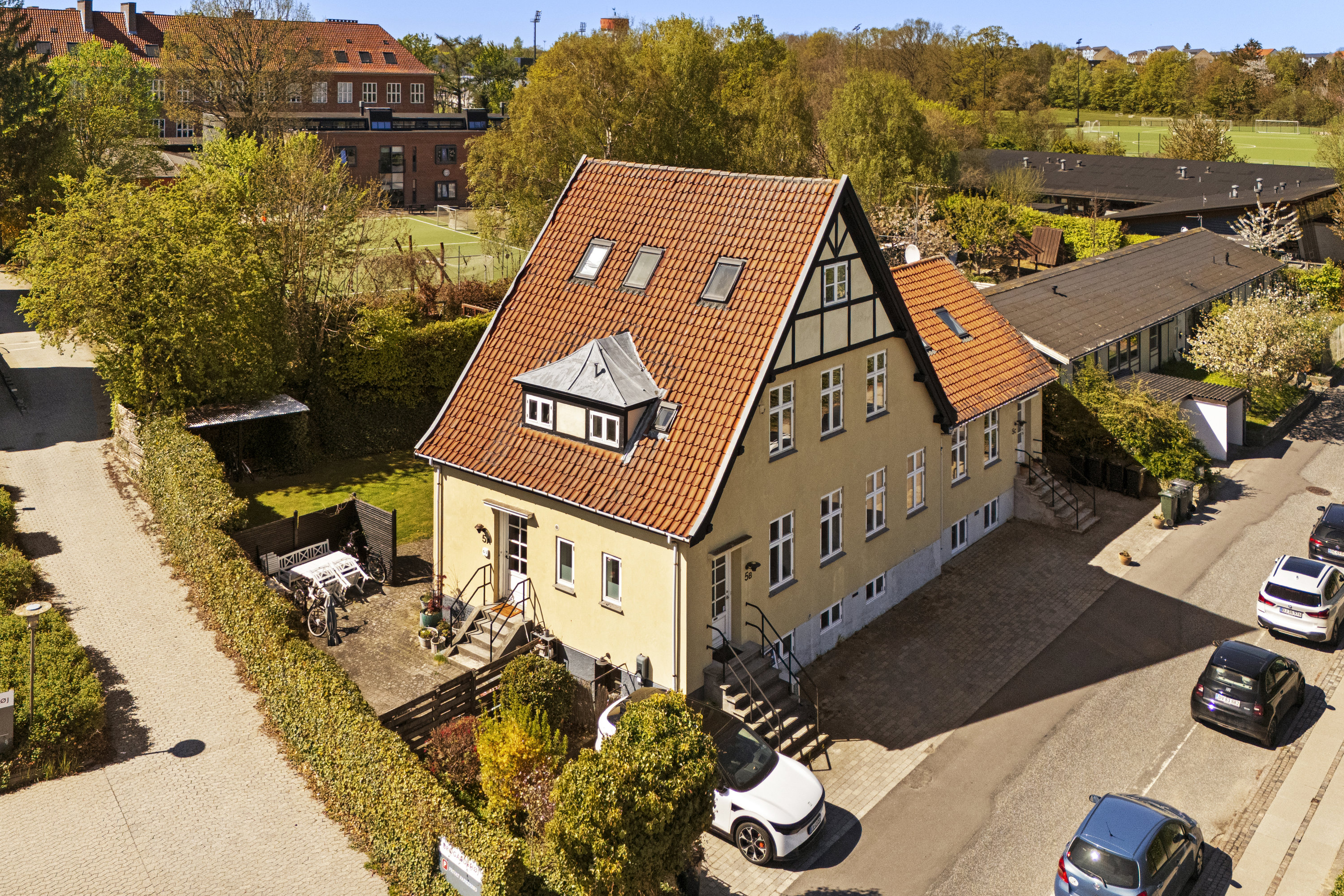 Fremhævet  billede i fuldskærmstilstand. Billede af Tjørnestien 5B, 2820 Gentofte