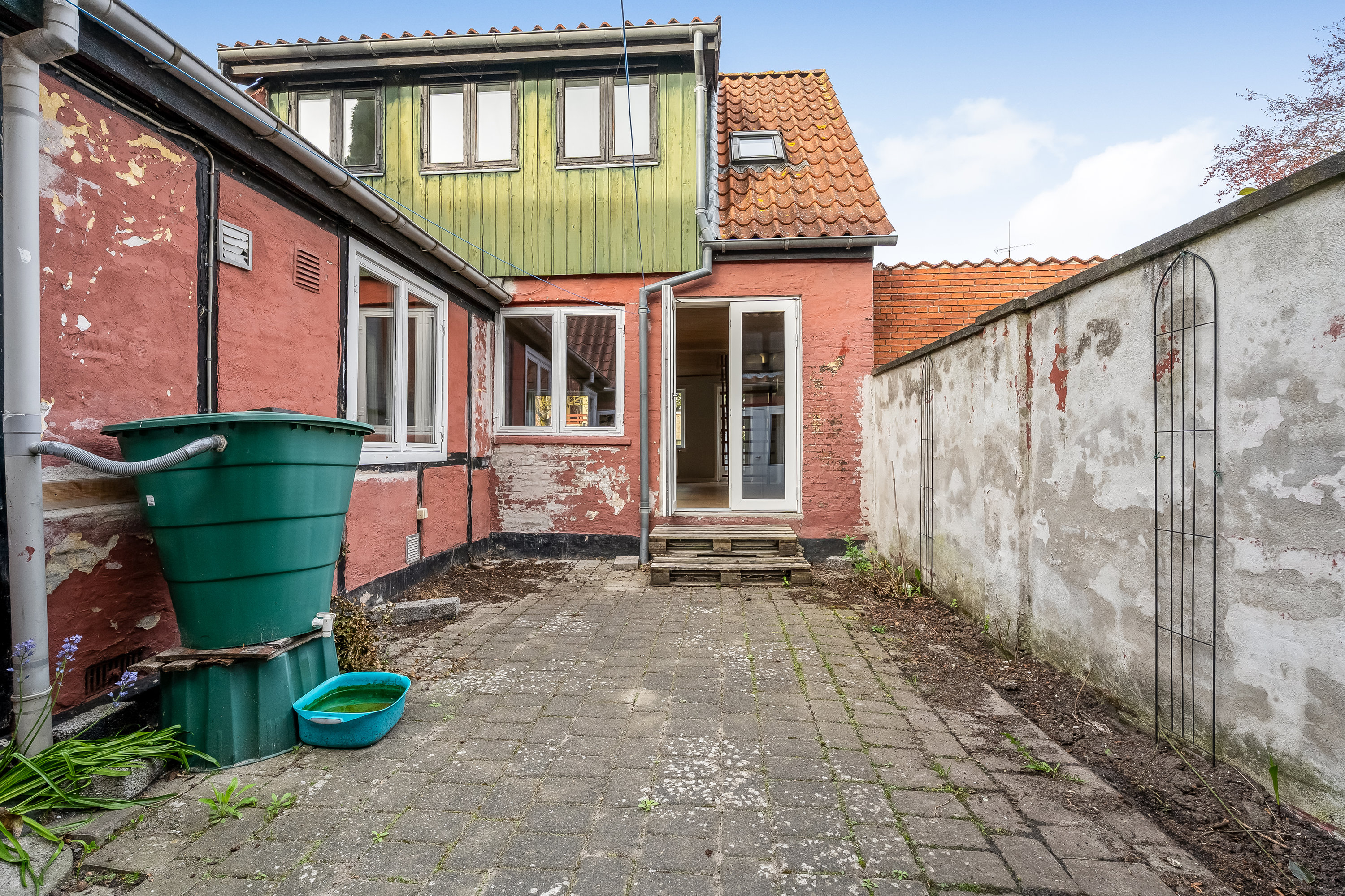 Fremhævet gårdhave billede i fuldskærmstilstand. Billede af Kattesundet 26, 4900 Nakskov