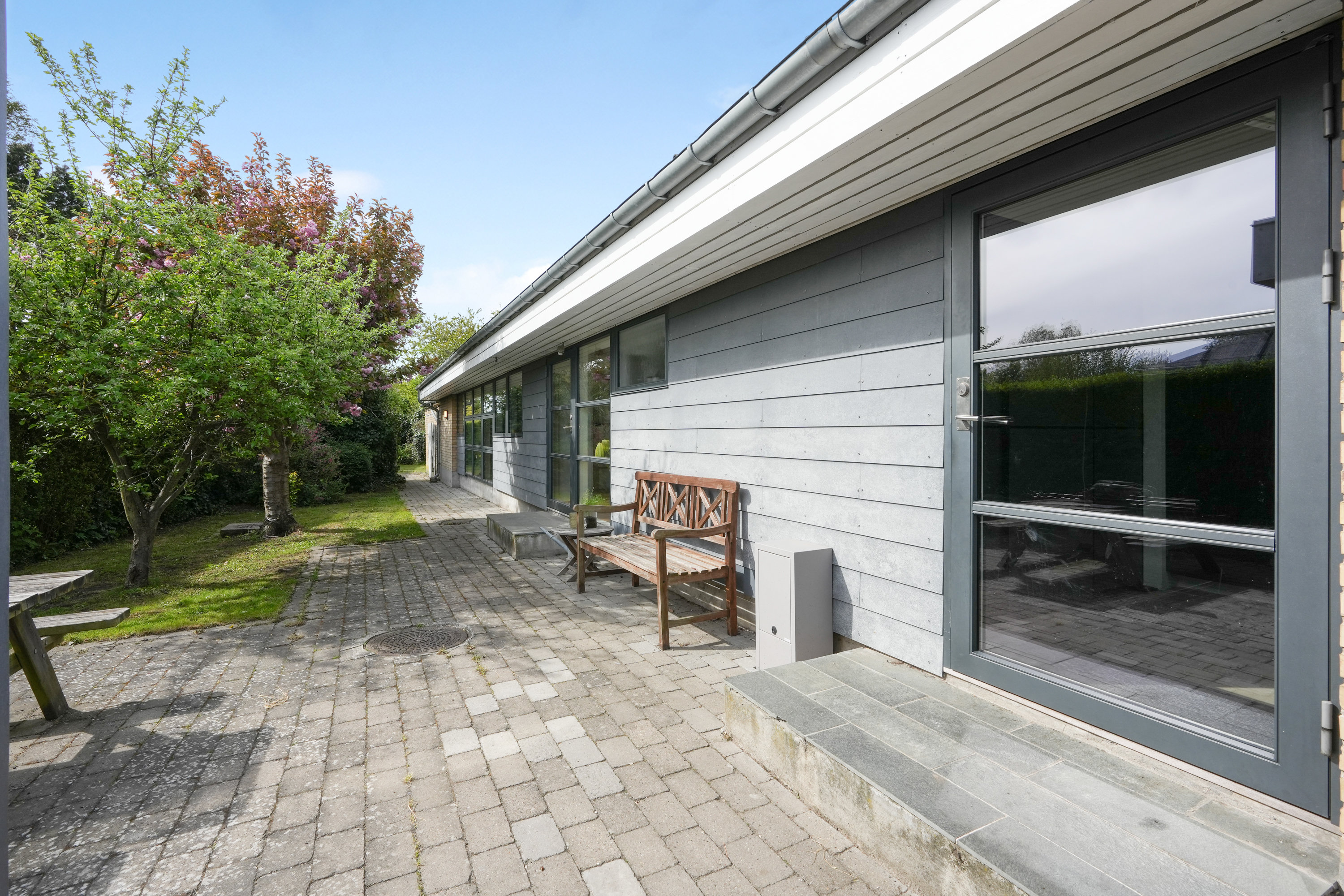 Fremhævet overdækket terrasse billede i fuldskærmstilstand. Billede af Konkylievej 12, 2650 Hvidovre