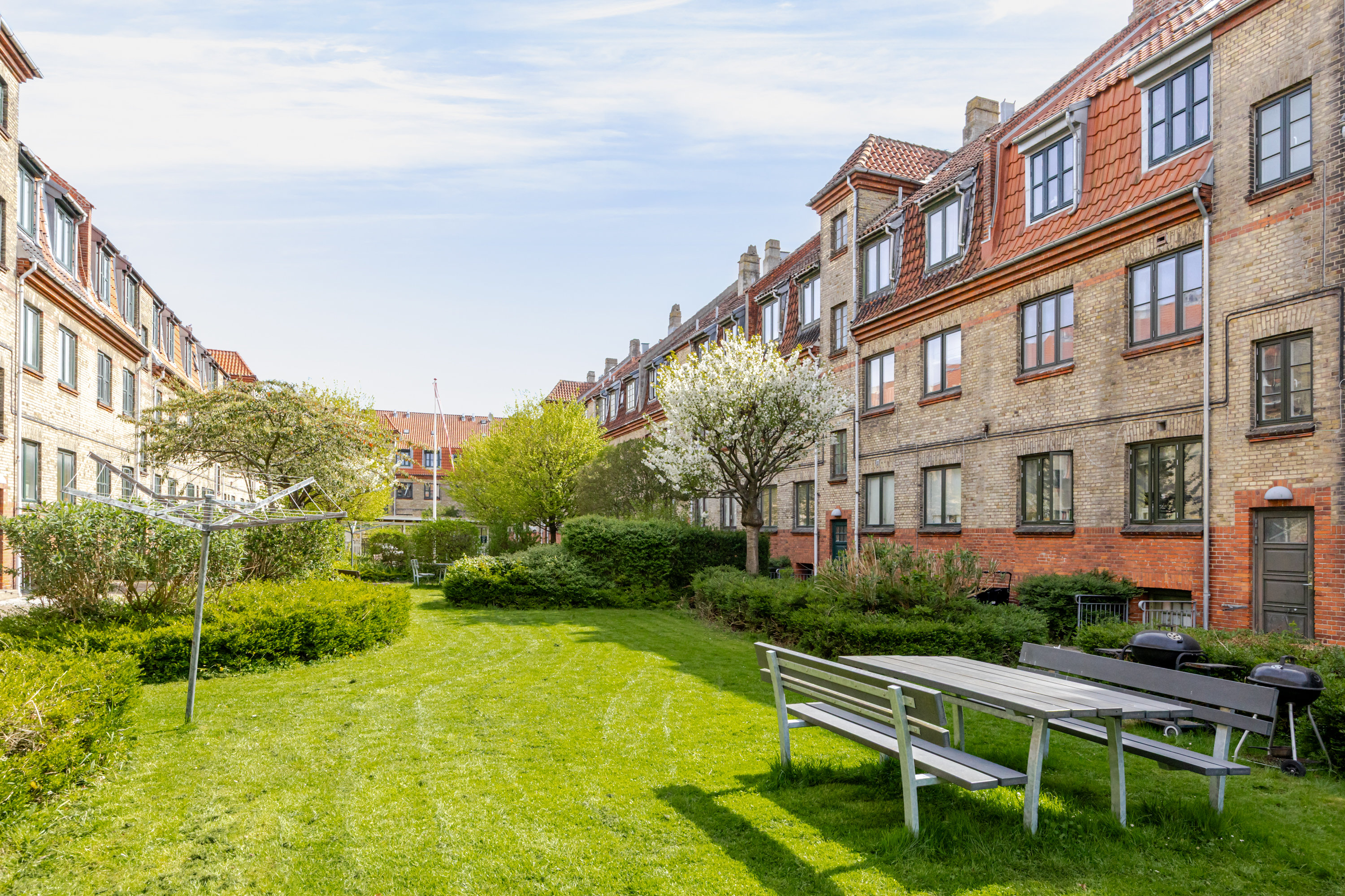 Fremhævet andet billede i fuldskærmstilstand. Billede af P. Knudsens Gade 12, 2. th., 2450 København SV