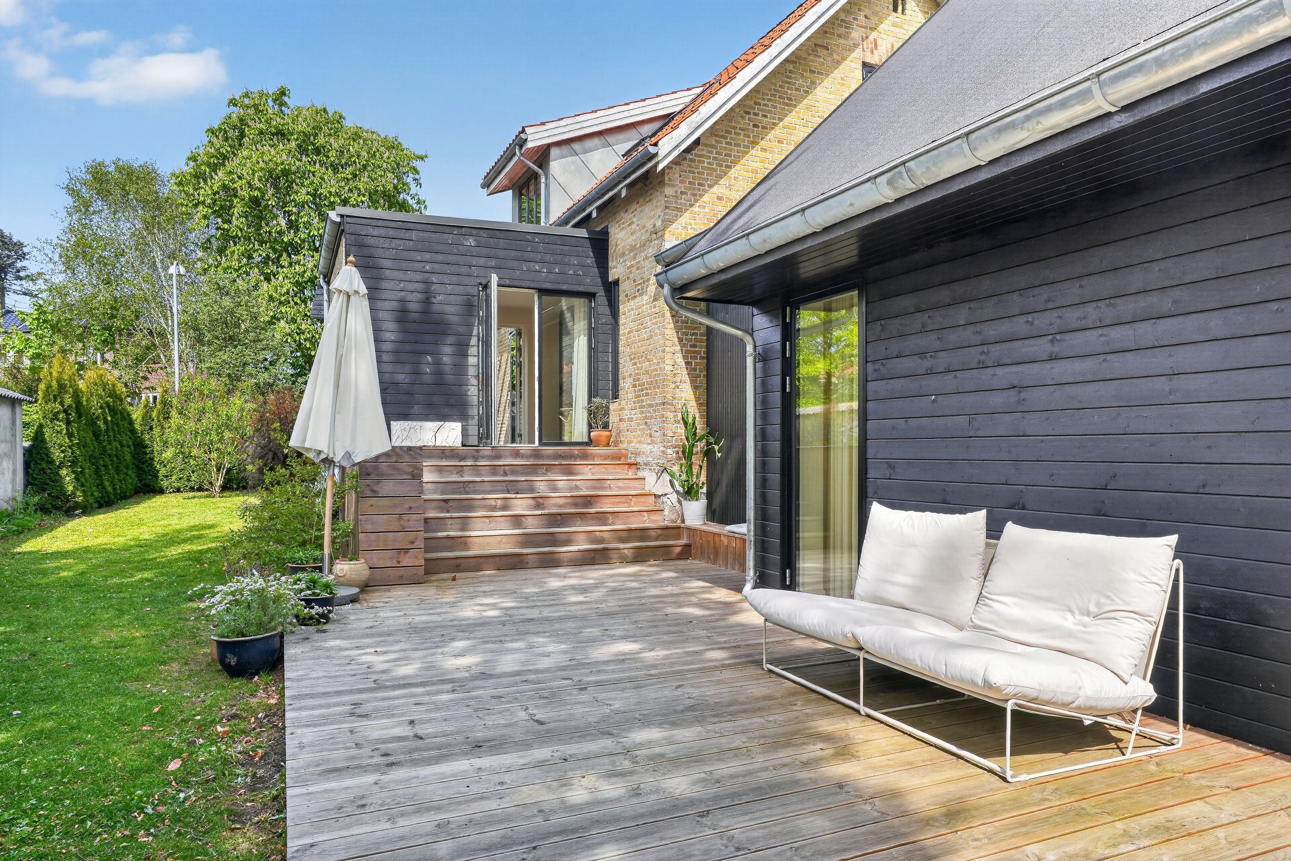 Fremhævet terrasse billede i fuldskærmstilstand. Billede af Sophus Schandorphs Vej 29, 2800 Kongens Lyngby