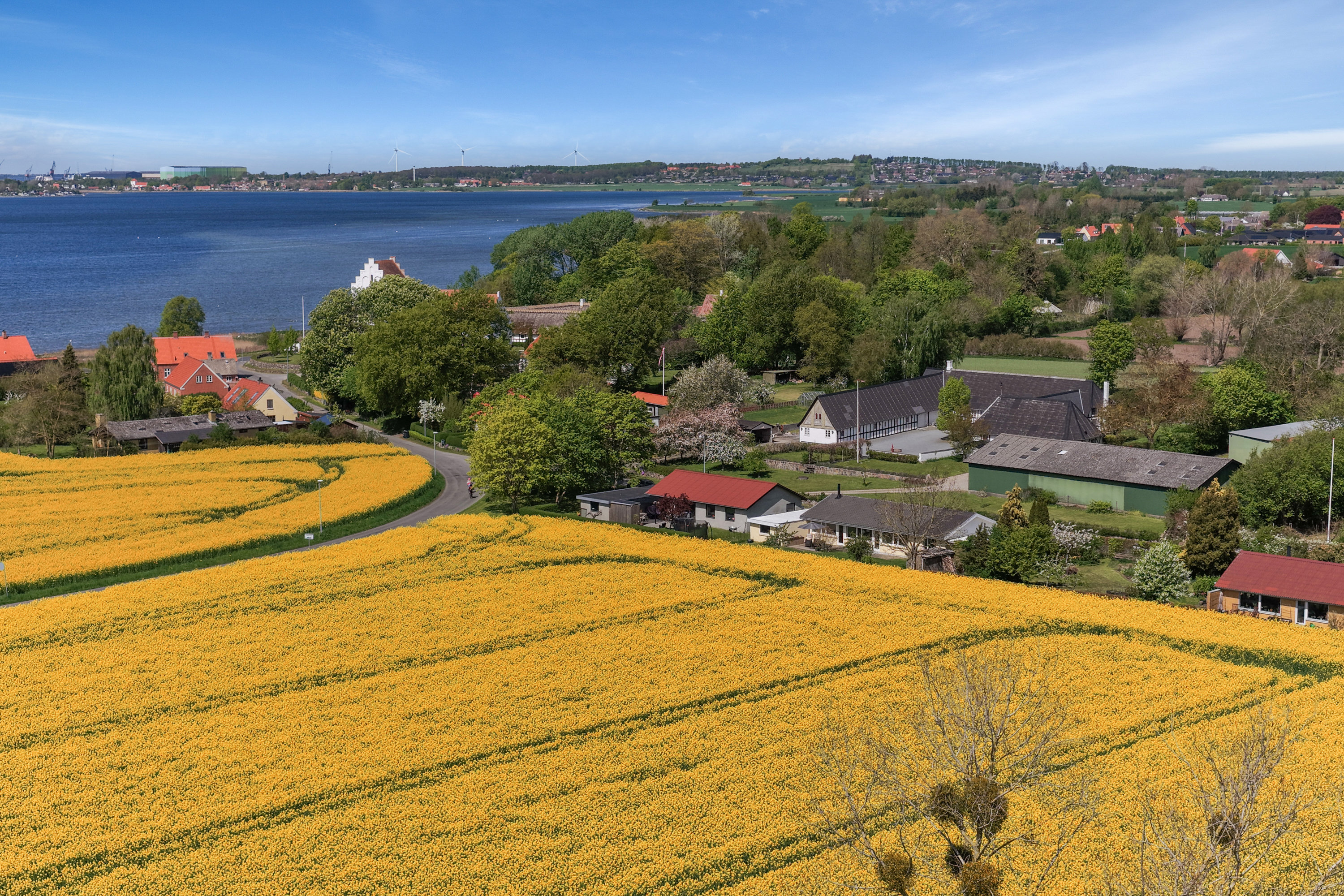 Fremhævet luftfoto billede i fuldskærmstilstand. Billede af Kølstrup Bygade 64, Kølstrup, 5300 Kerteminde