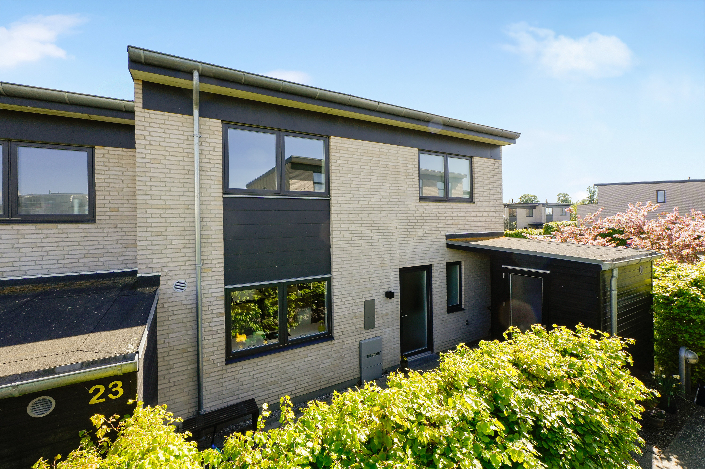 Rækkehus: Facade på Søholmen 21, 2760 Måløv
