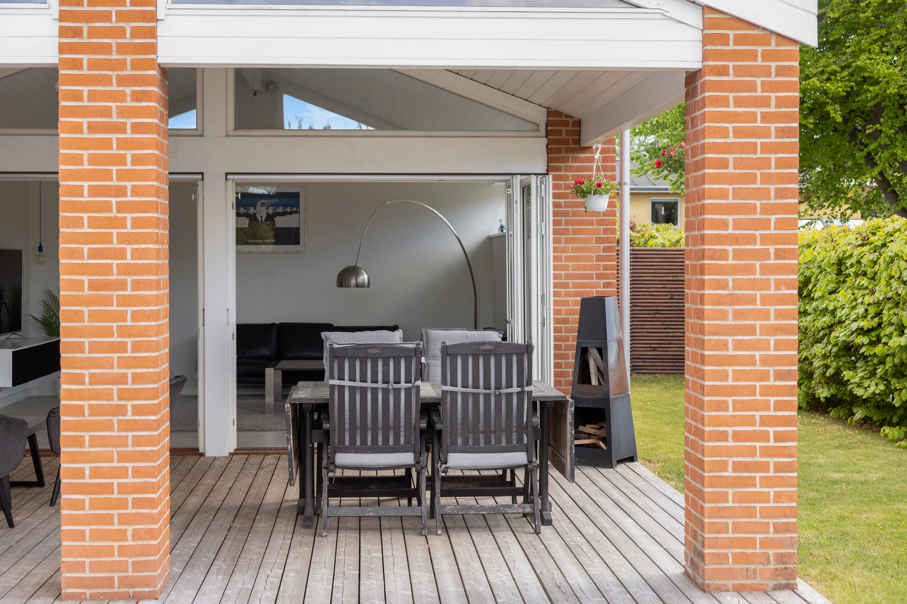 Fremhævet overdækket terrasse billede i fuldskærmstilstand. Billede af Aktæons Alle 8, 2650 Hvidovre