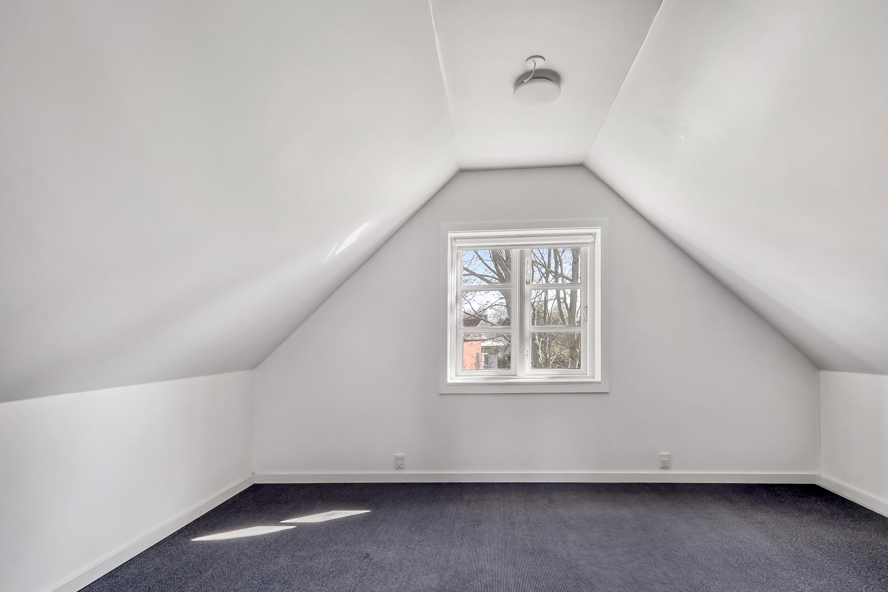 Fremhævet værelse billede i fuldskærmstilstand. Billede af Kobberbæksvej 5, 5700 Svendborg