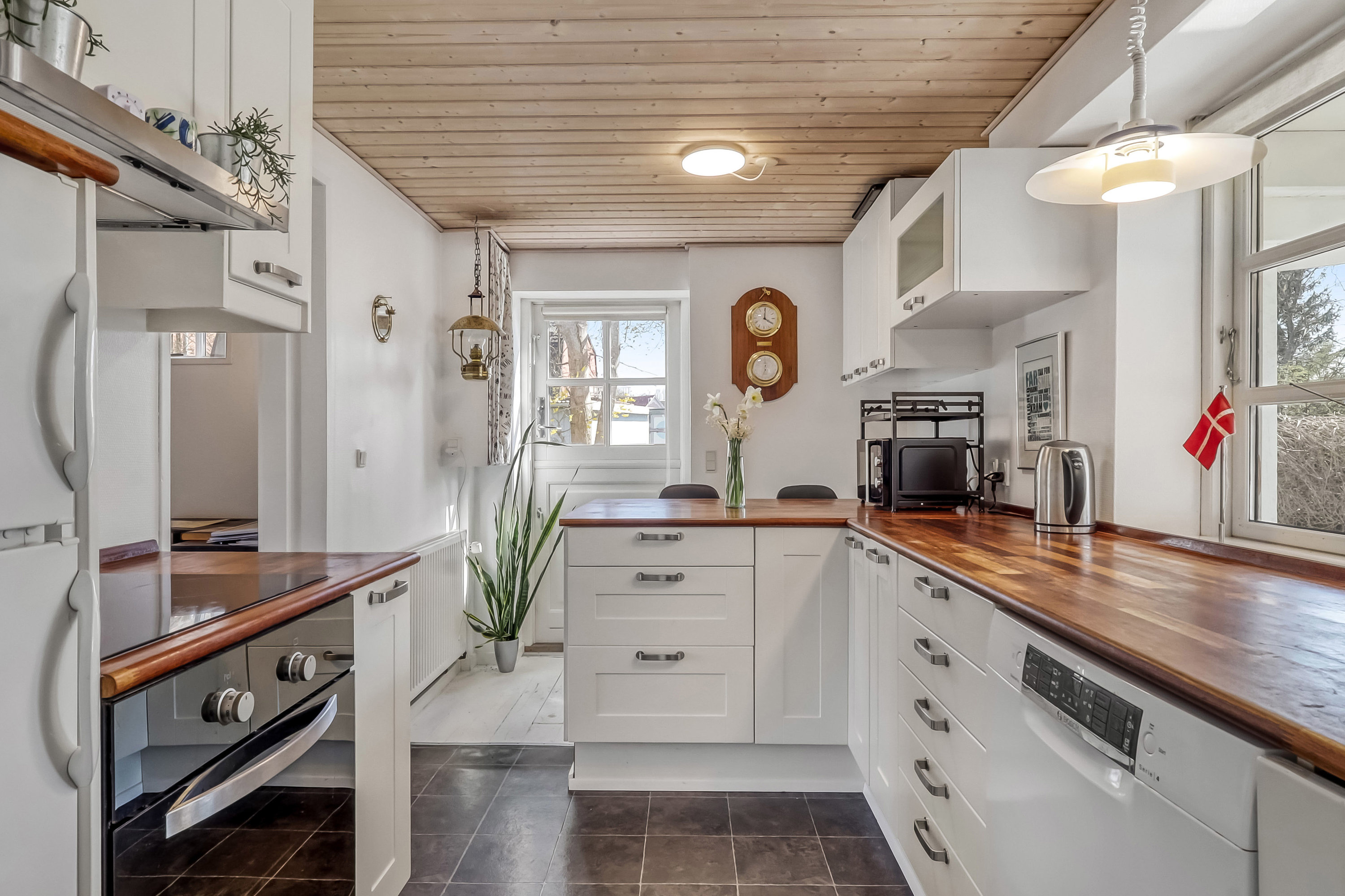 Miniaturebillede 2: køkken. Billede af Kobberbæksvej 5, 5700 Svendborg