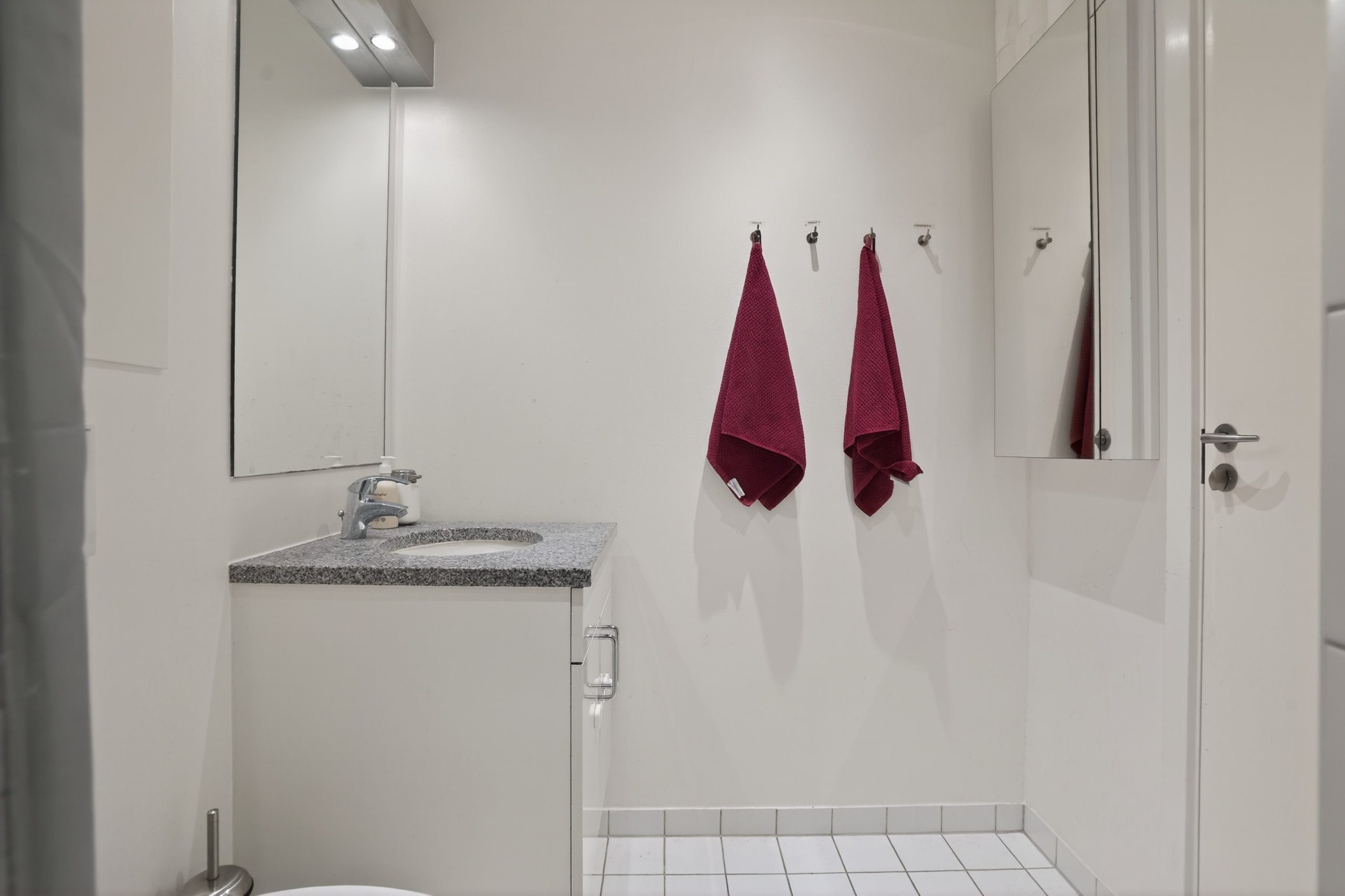 Fremhævet badeværelse billede i fuldskærmstilstand. Billede af Lise Ringheims Vej 3, st.. th., 2500 Valby