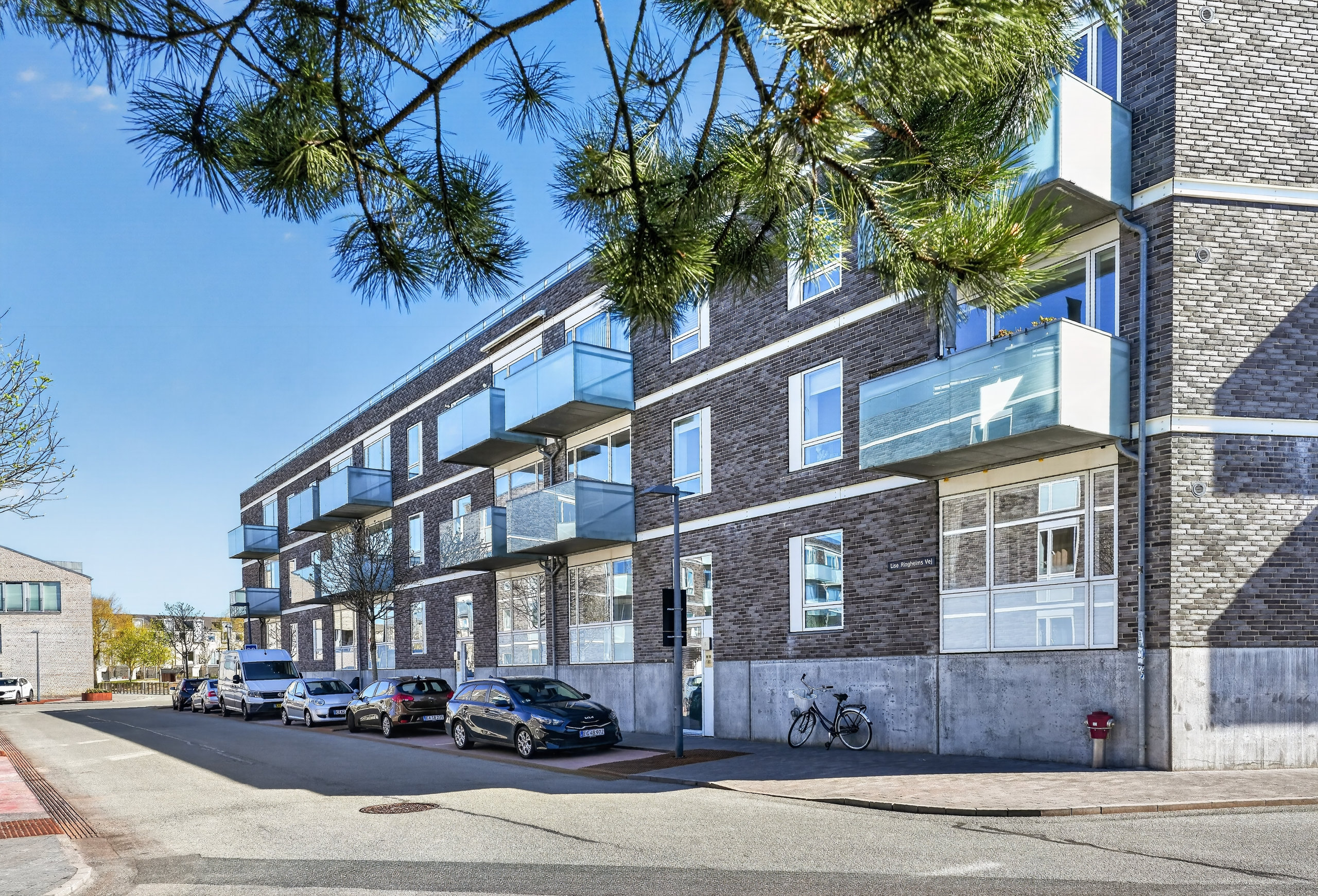 Fremhævet ejendommen billede i fuldskærmstilstand. Billede af Lise Ringheims Vej 3, st.. th., 2500 Valby