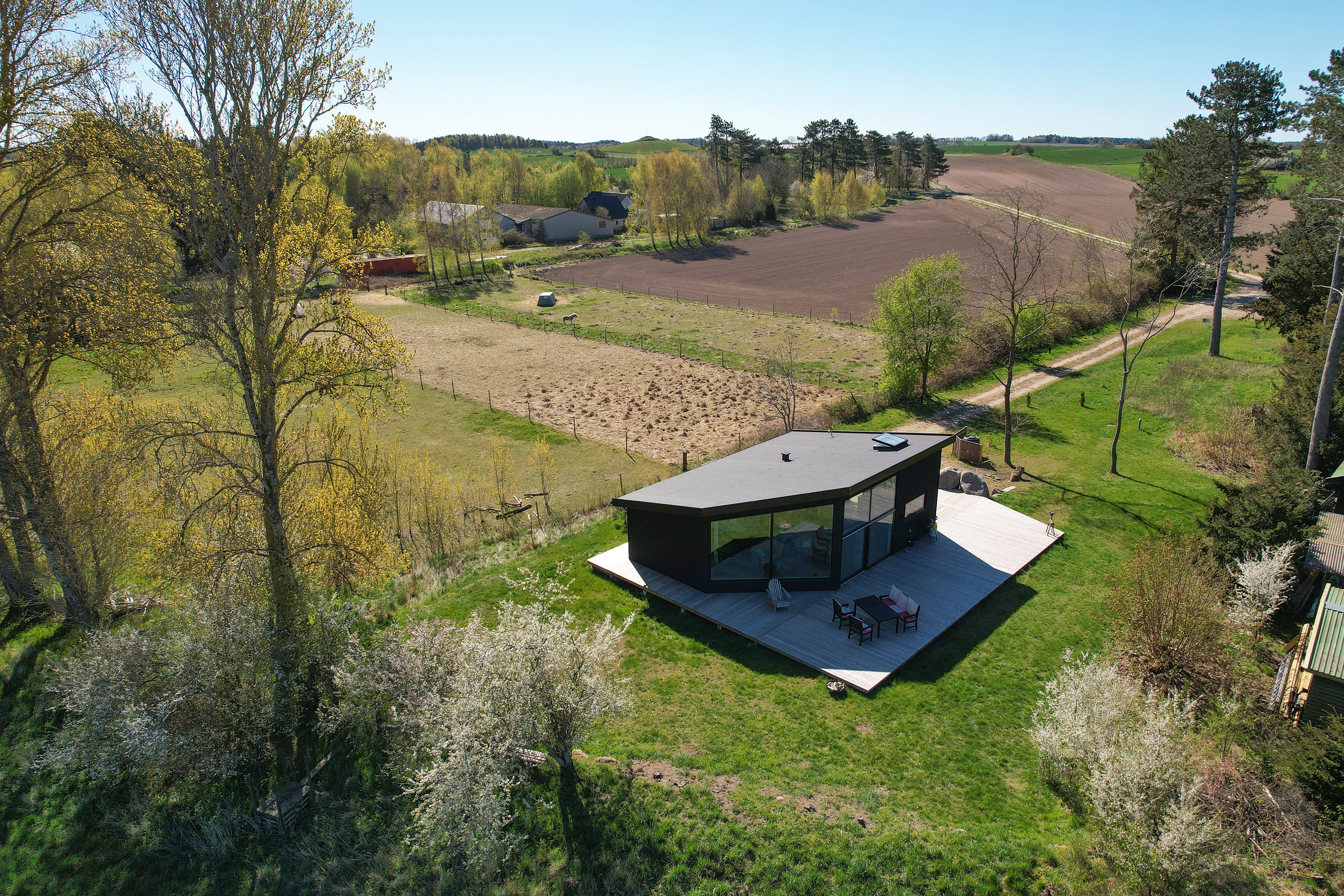 Fremhævet ejendommen billede i fuldskærmstilstand. Billede af Ll Troldmosevej 4, Venslev, 4050 Skibby