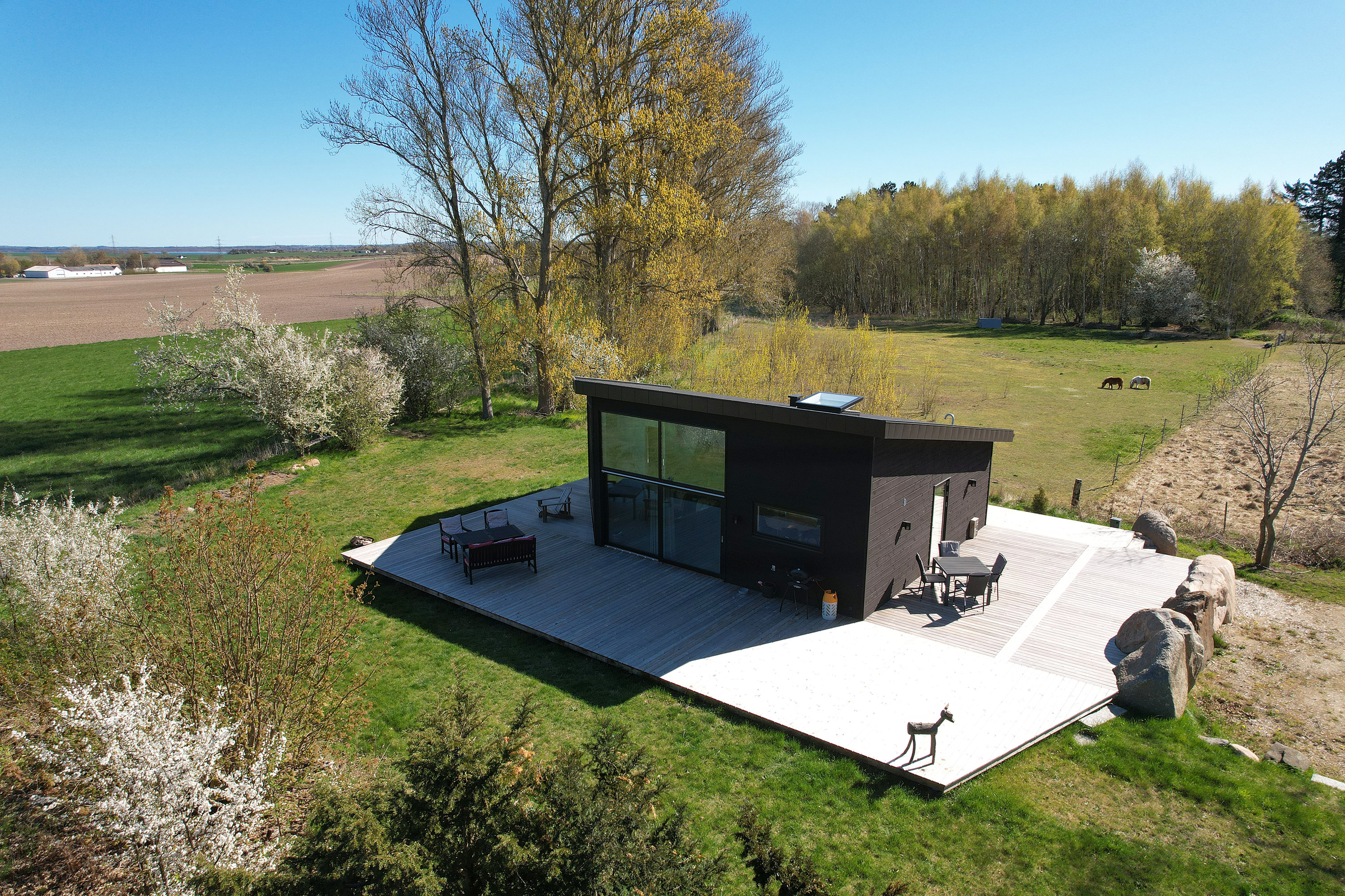 Fremhævet ejendommen billede i fuldskærmstilstand. Billede af Ll Troldmosevej 4, Venslev, 4050 Skibby