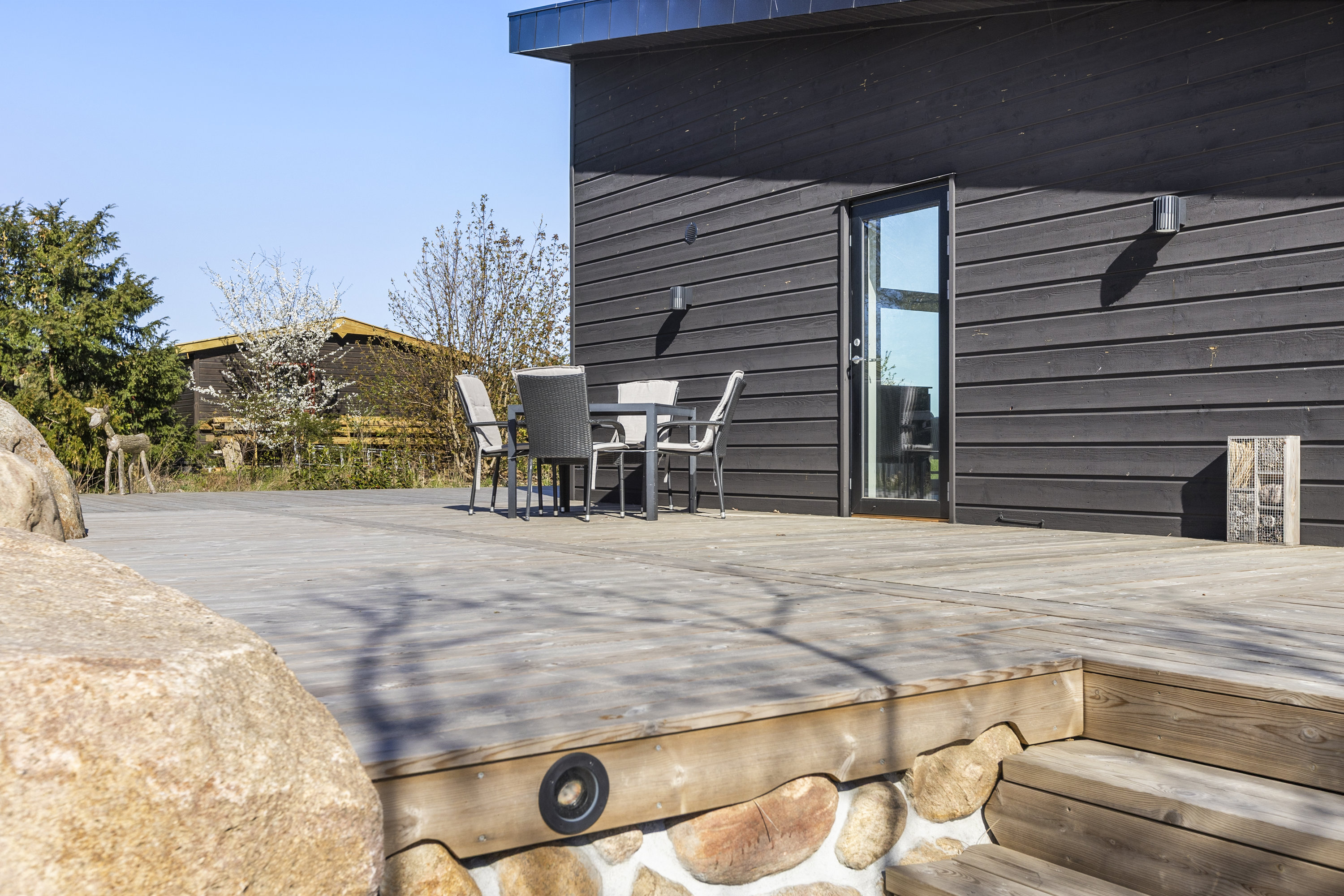 Fremhævet terrasse billede i fuldskærmstilstand. Billede af Ll Troldmosevej 4, Venslev, 4050 Skibby