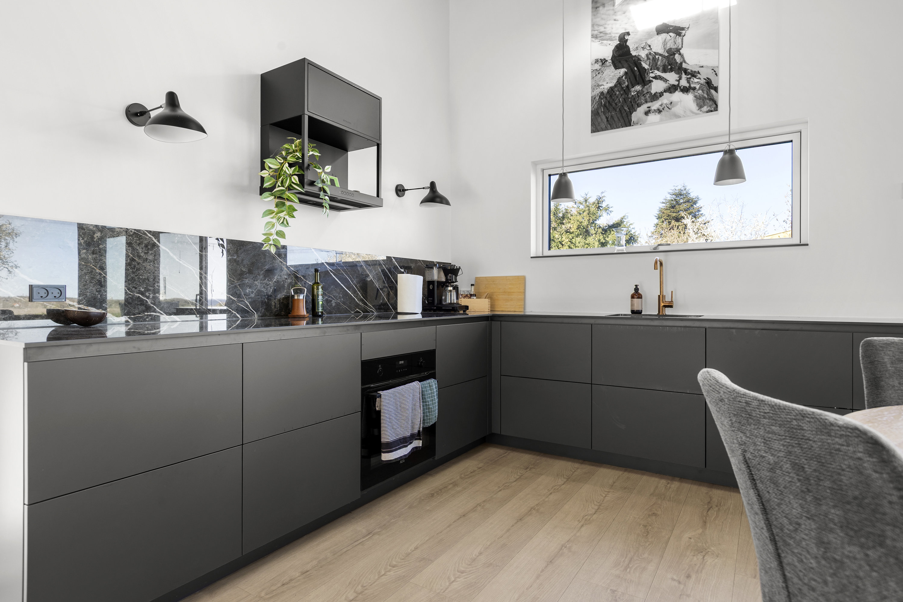 Fremhævet køkken billede i fuldskærmstilstand. Billede af Ll Troldmosevej 4, Venslev, 4050 Skibby