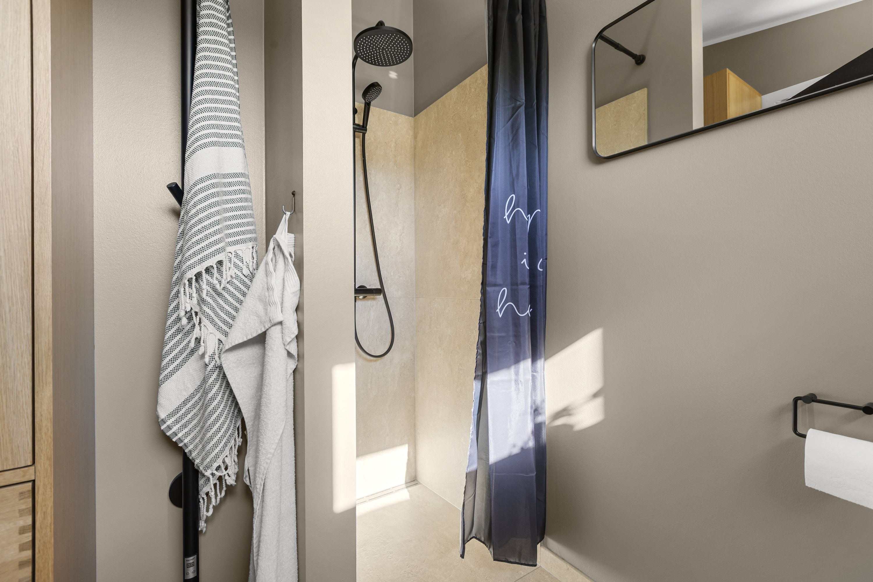 Fremhævet badeværelse billede i fuldskærmstilstand. Billede af Ll Troldmosevej 4, Venslev, 4050 Skibby