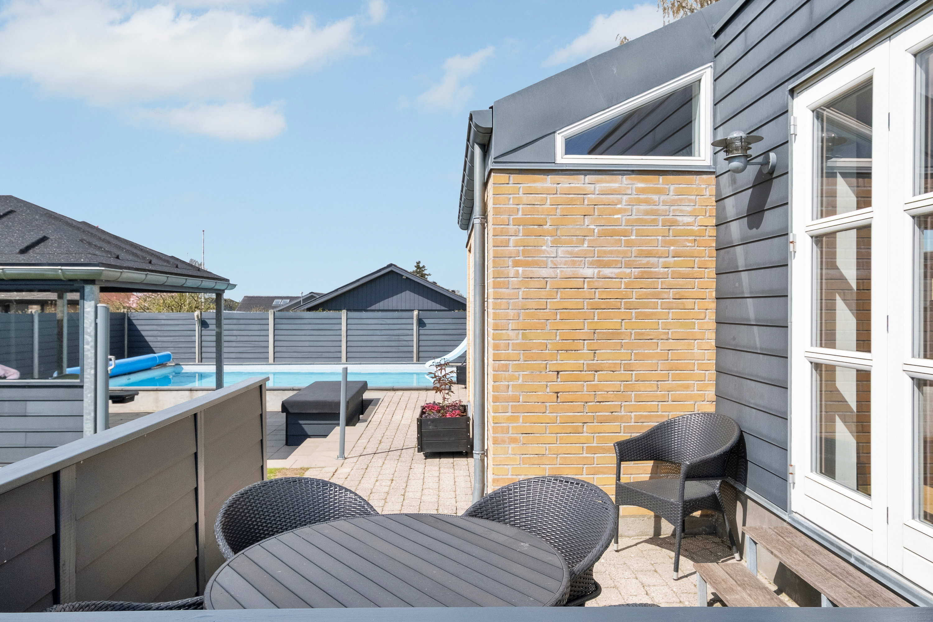 Fremhævet terrasse billede i fuldskærmstilstand. Billede af Trojavej 14, Hårup, 8530 Hjortshøj
