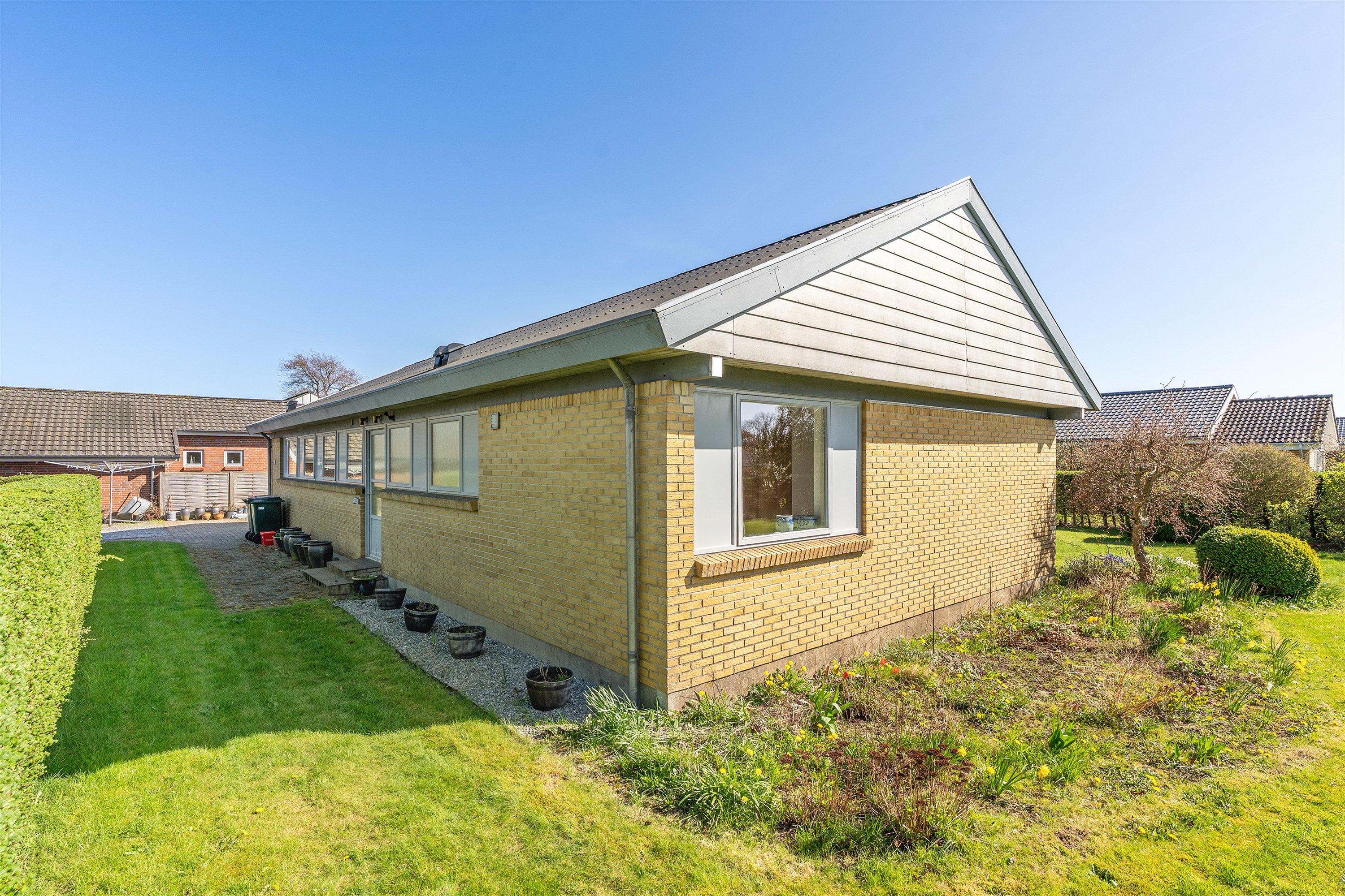 Fremhævet ejendommen billede i fuldskærmstilstand. Billede af Egevænget 213, 7190 Billund