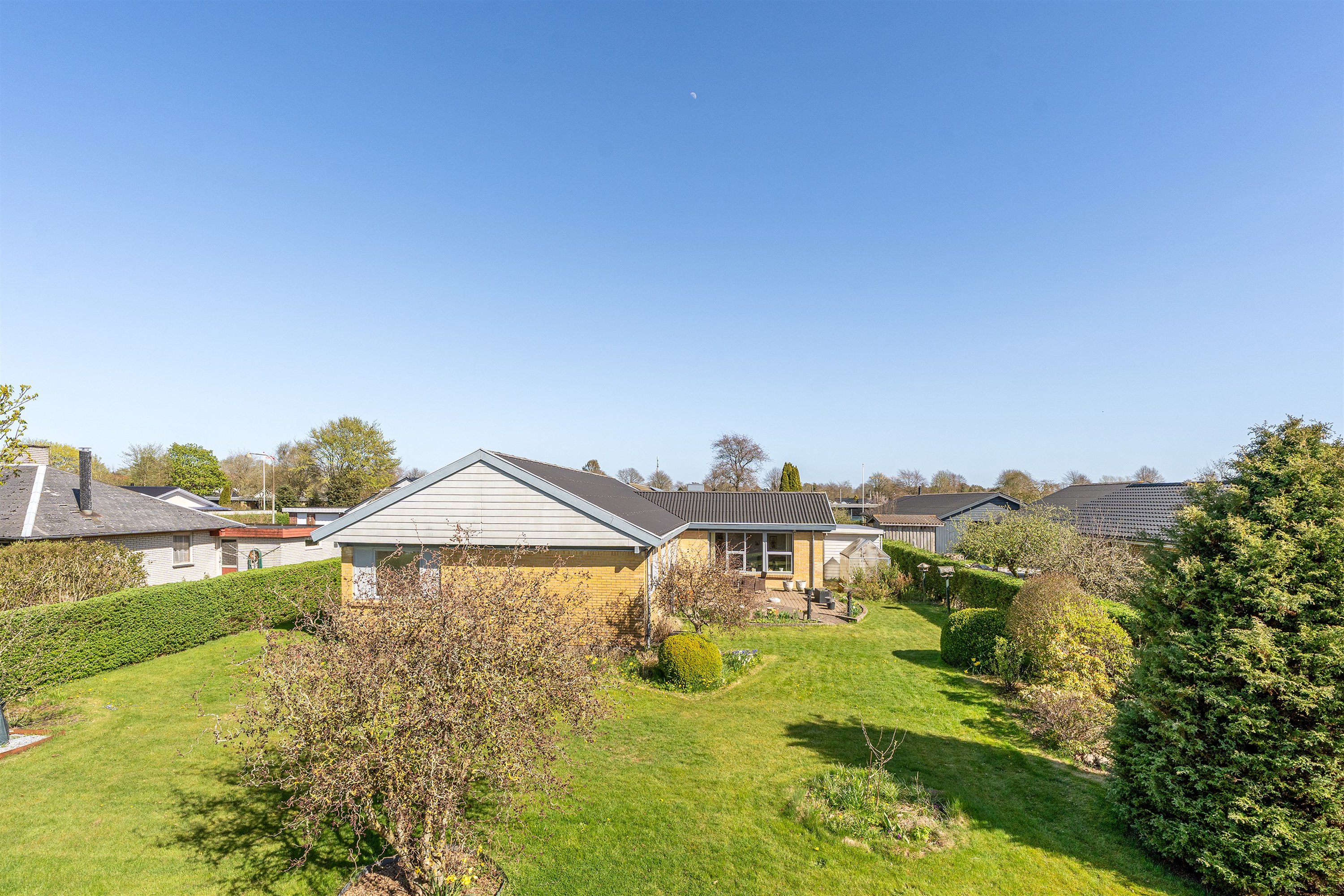 Fremhævet ejendommen billede i fuldskærmstilstand. Billede af Egevænget 213, 7190 Billund