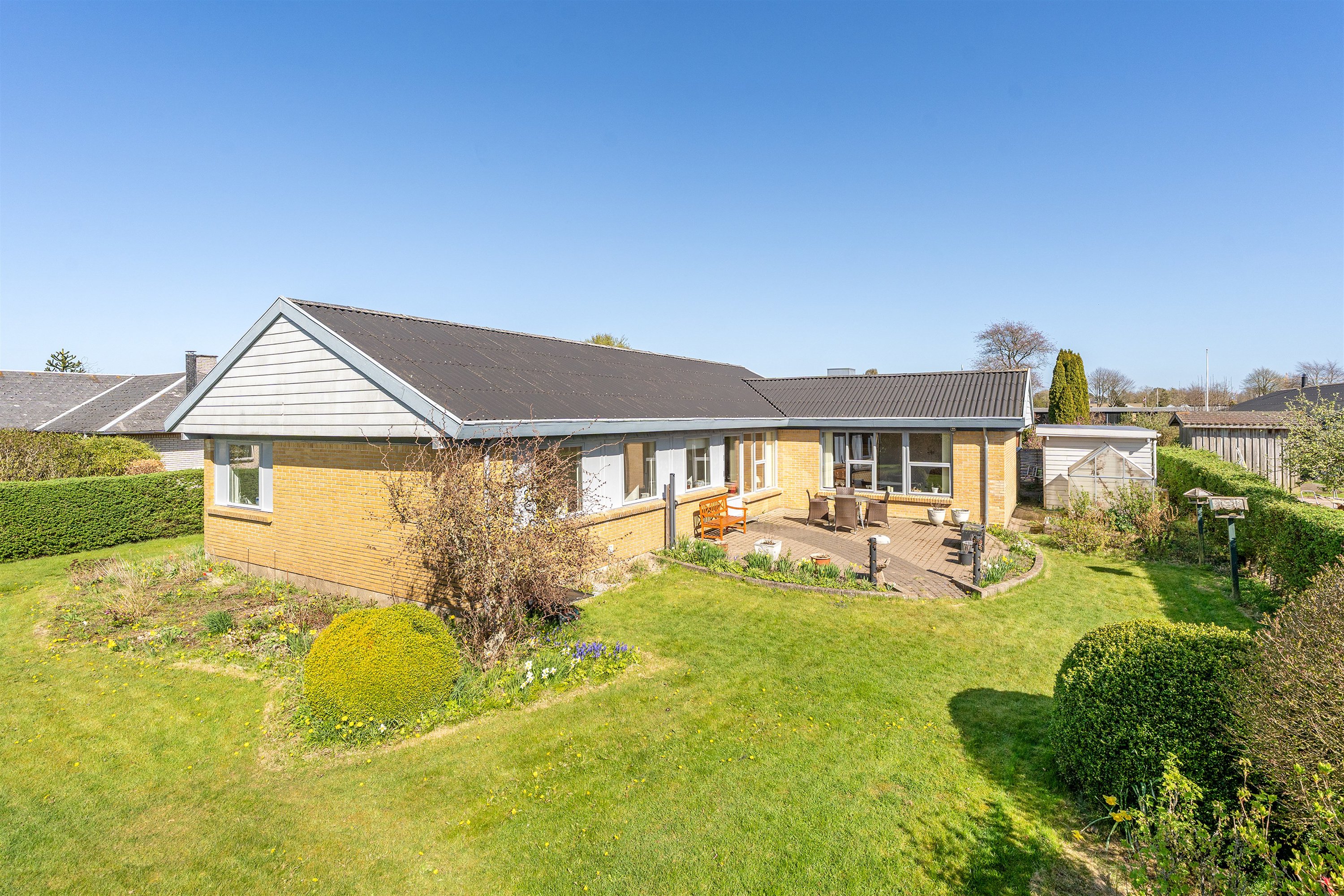 Villa: Ejendommen på Egevænget 213, 7190 Billund