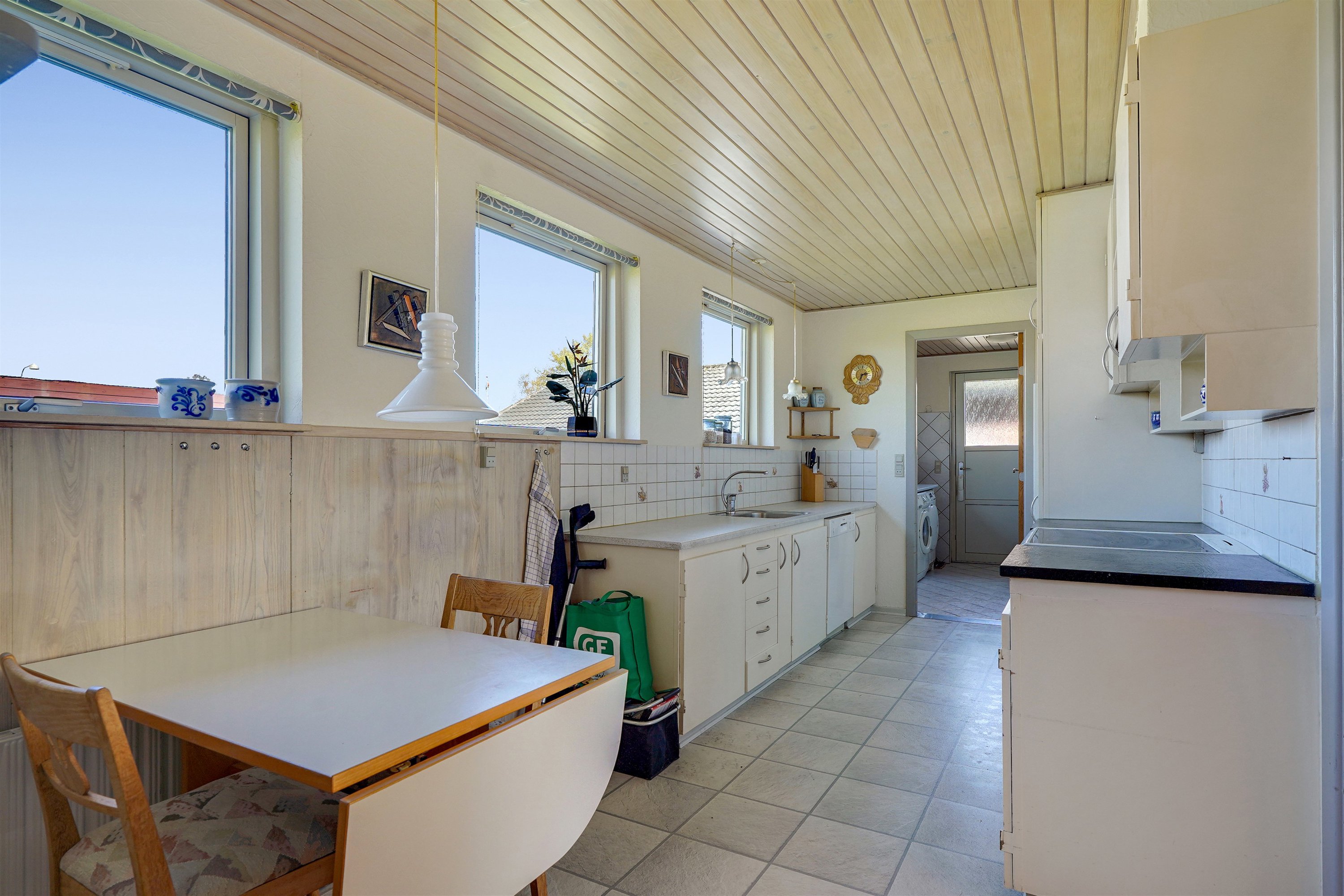 Fremhævet køkken billede i fuldskærmstilstand. Billede af Egevænget 213, 7190 Billund