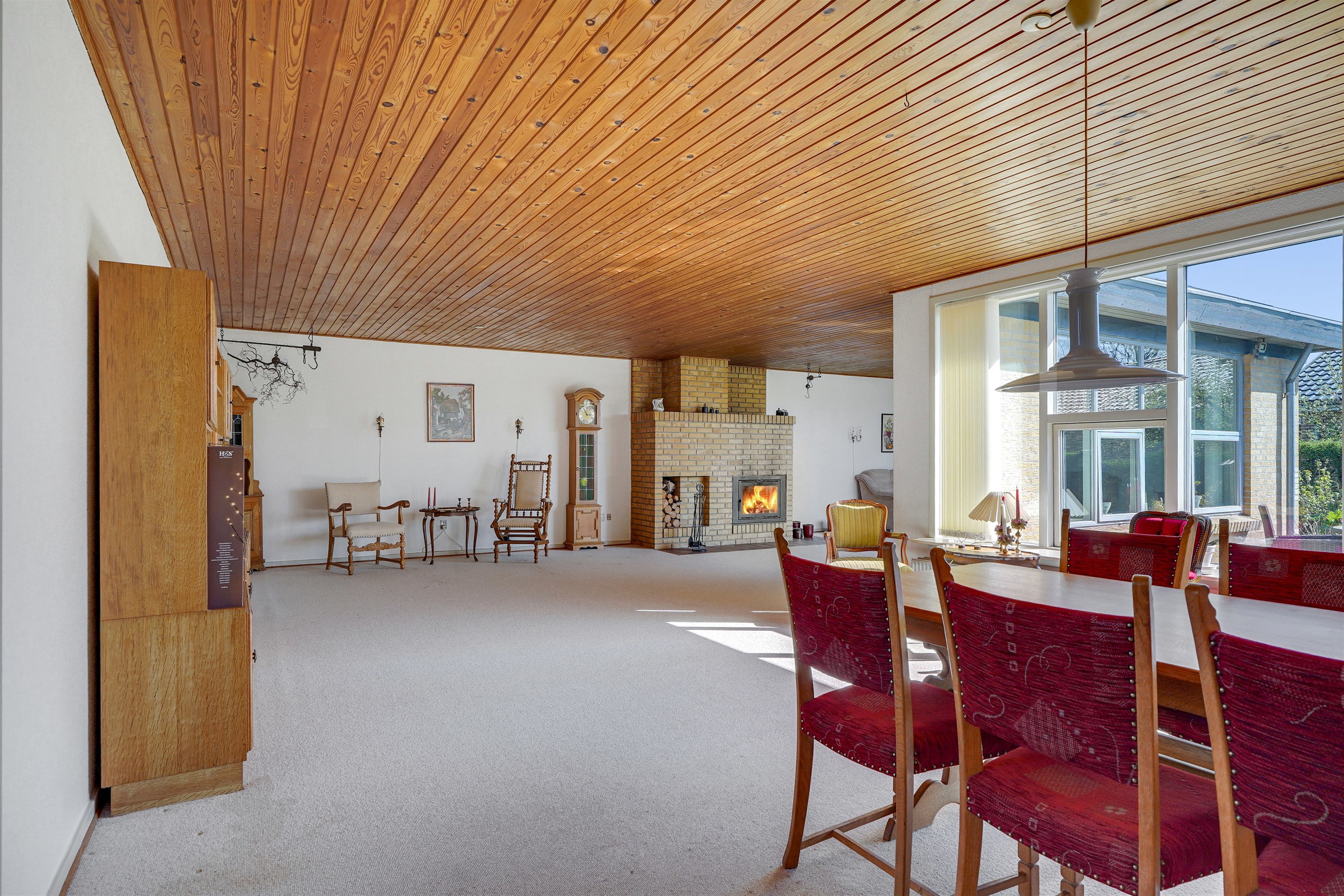 Fremhævet stue billede i fuldskærmstilstand. Billede af Egevænget 213, 7190 Billund