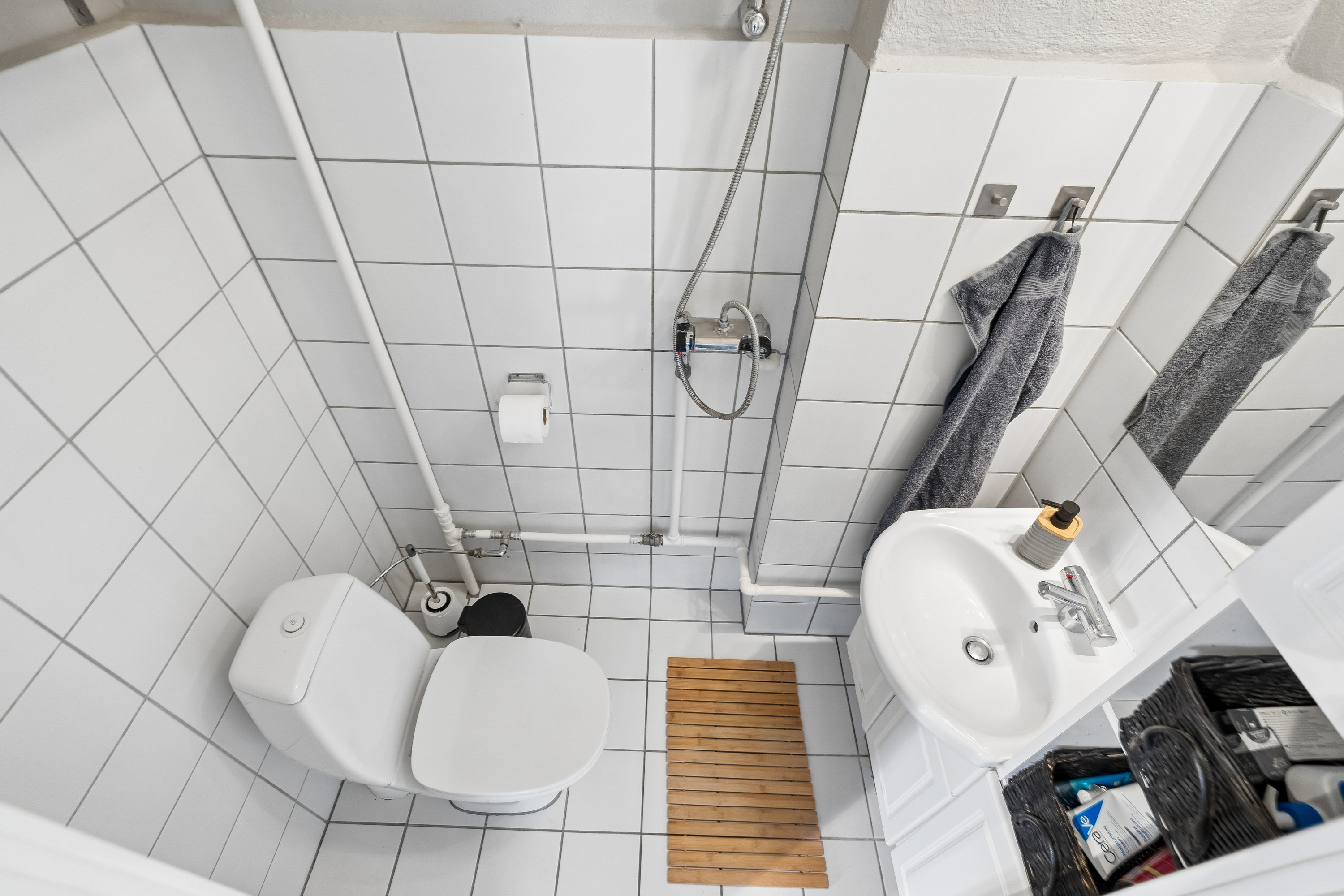 Fremhævet badeværelse billede i fuldskærmstilstand. Billede af Samsøgade 12, 3. th., 9000 Aalborg