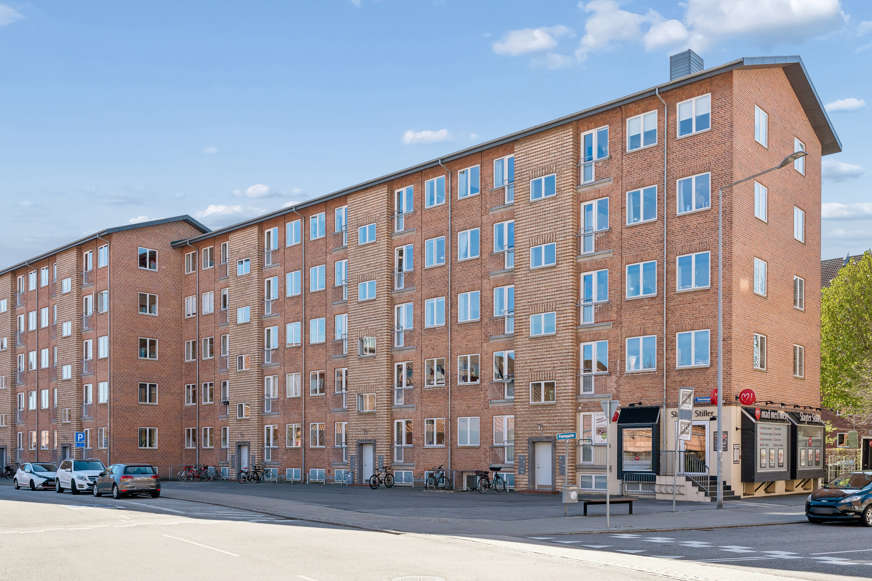 Fremhævet andet billede i fuldskærmstilstand. Billede af Samsøgade 12, 3. th., 9000 Aalborg