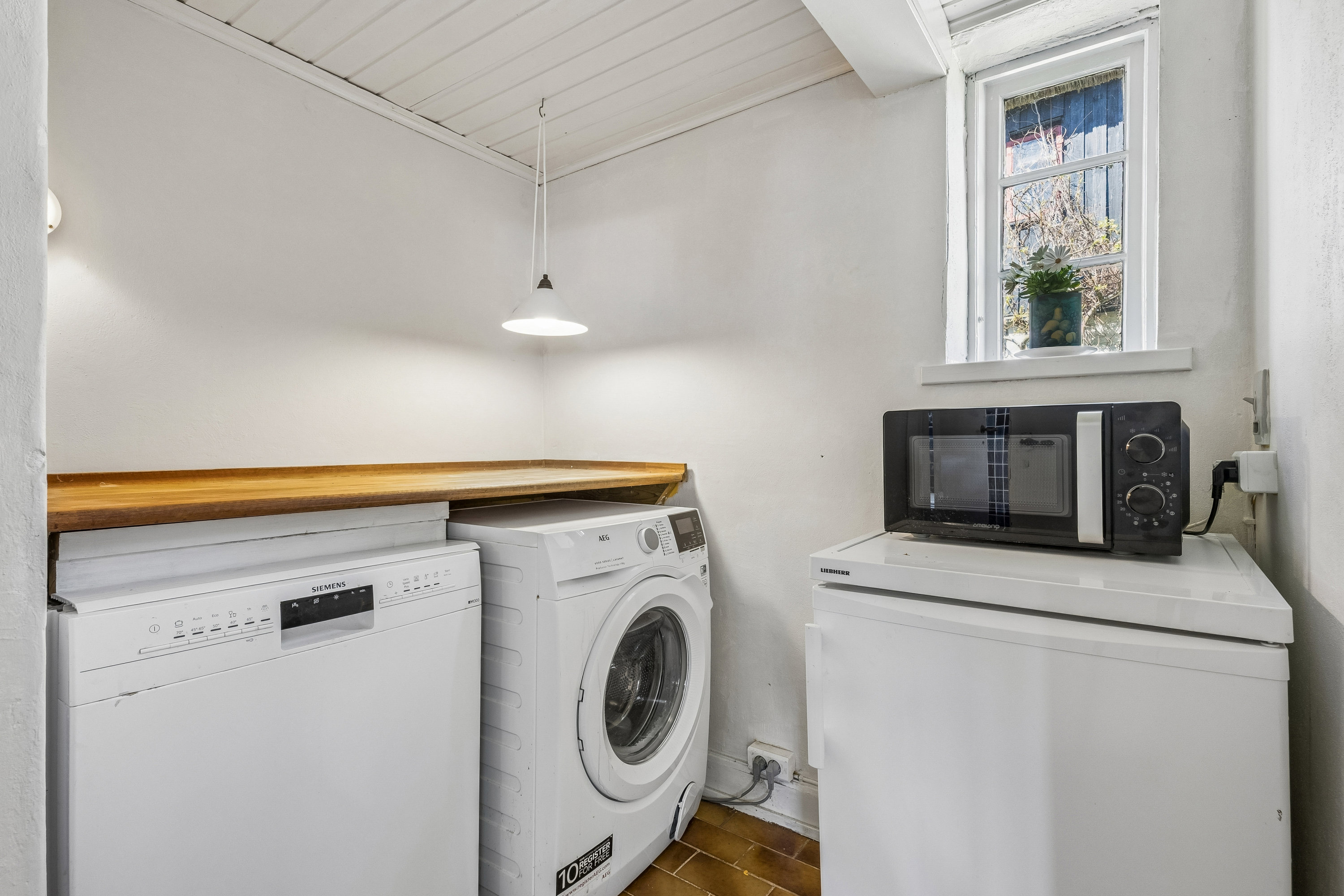 Fremhævet køkken billede i fuldskærmstilstand. Billede af Strandvejen 52, Reersø, 4281 Gørlev