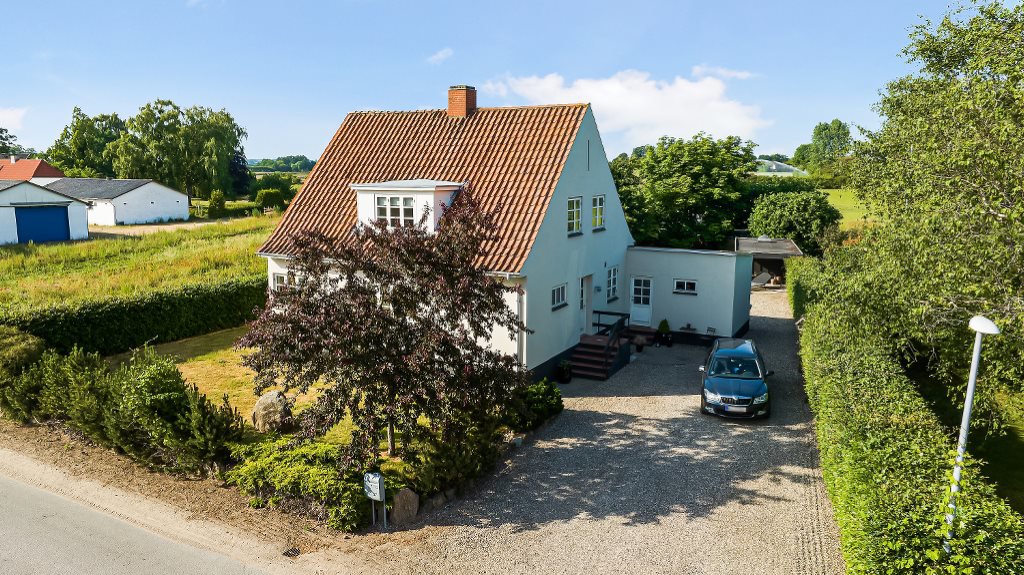 Villa på Strandbyvej 37, Strandby, 5683 Haarby