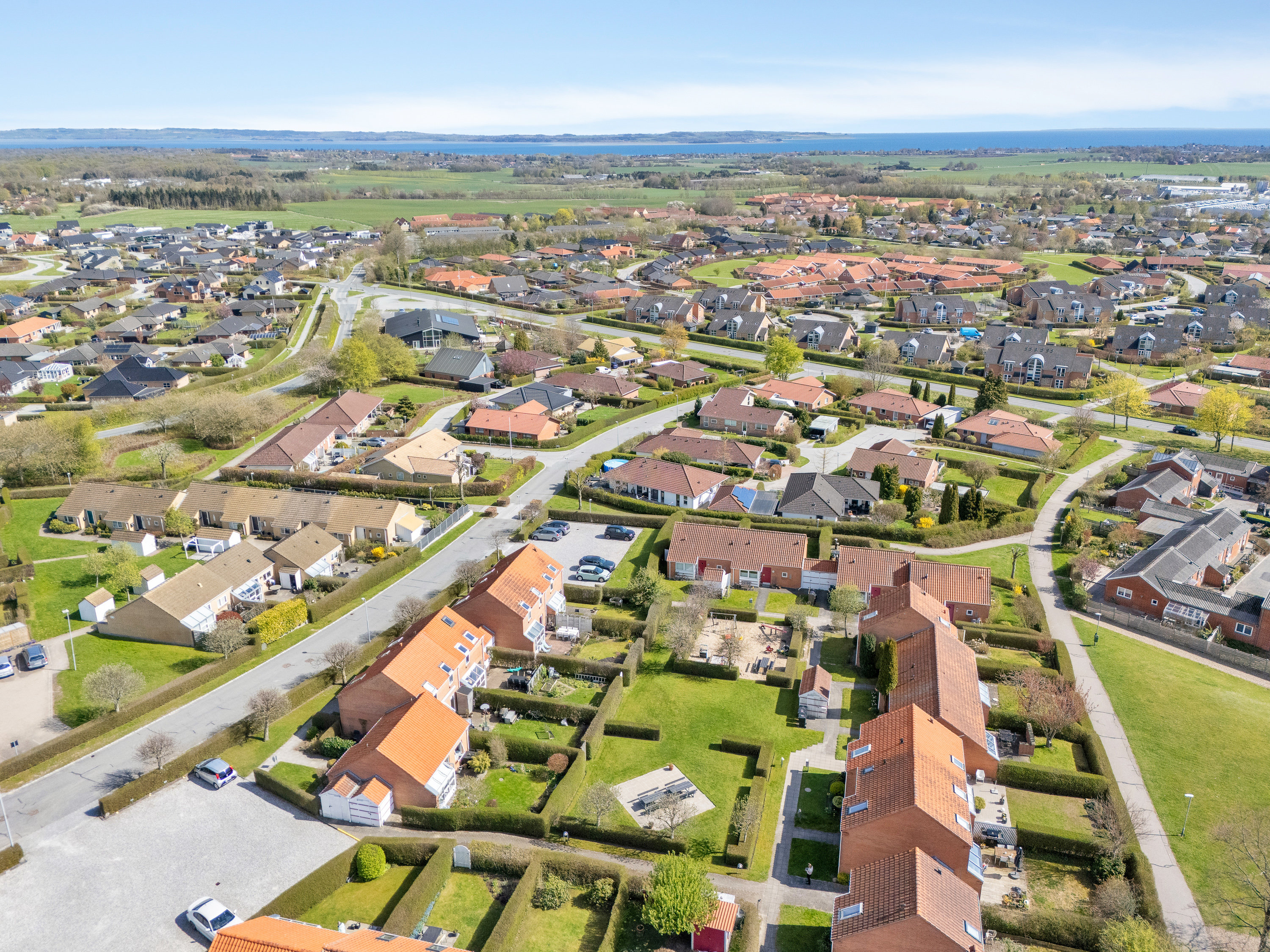 Fremhævet luftfoto billede i fuldskærmstilstand. Billede af Kirsebærhaven 47, 8520 Lystrup