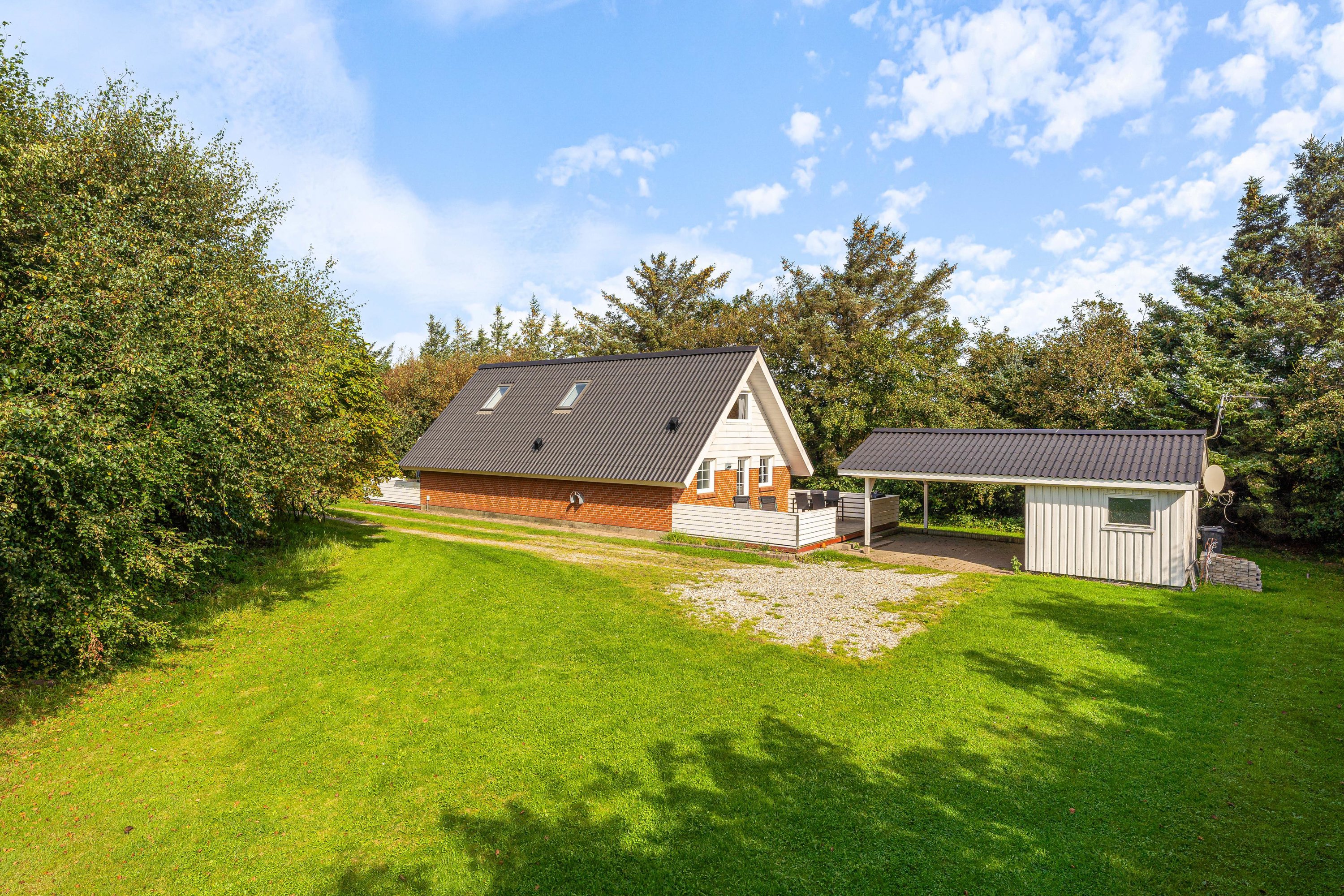 Fritidshus på Løvsangervej 11, Lodbj Hede, 6950 Ringkøbing