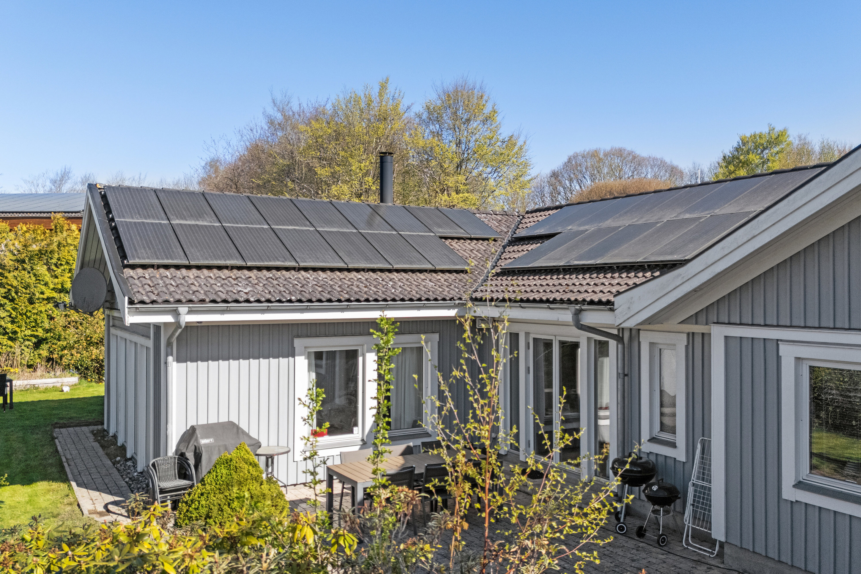 Miniaturebillede 2: set fra haven. Billede af Brådebæksvej 35, 2970 Hørsholm