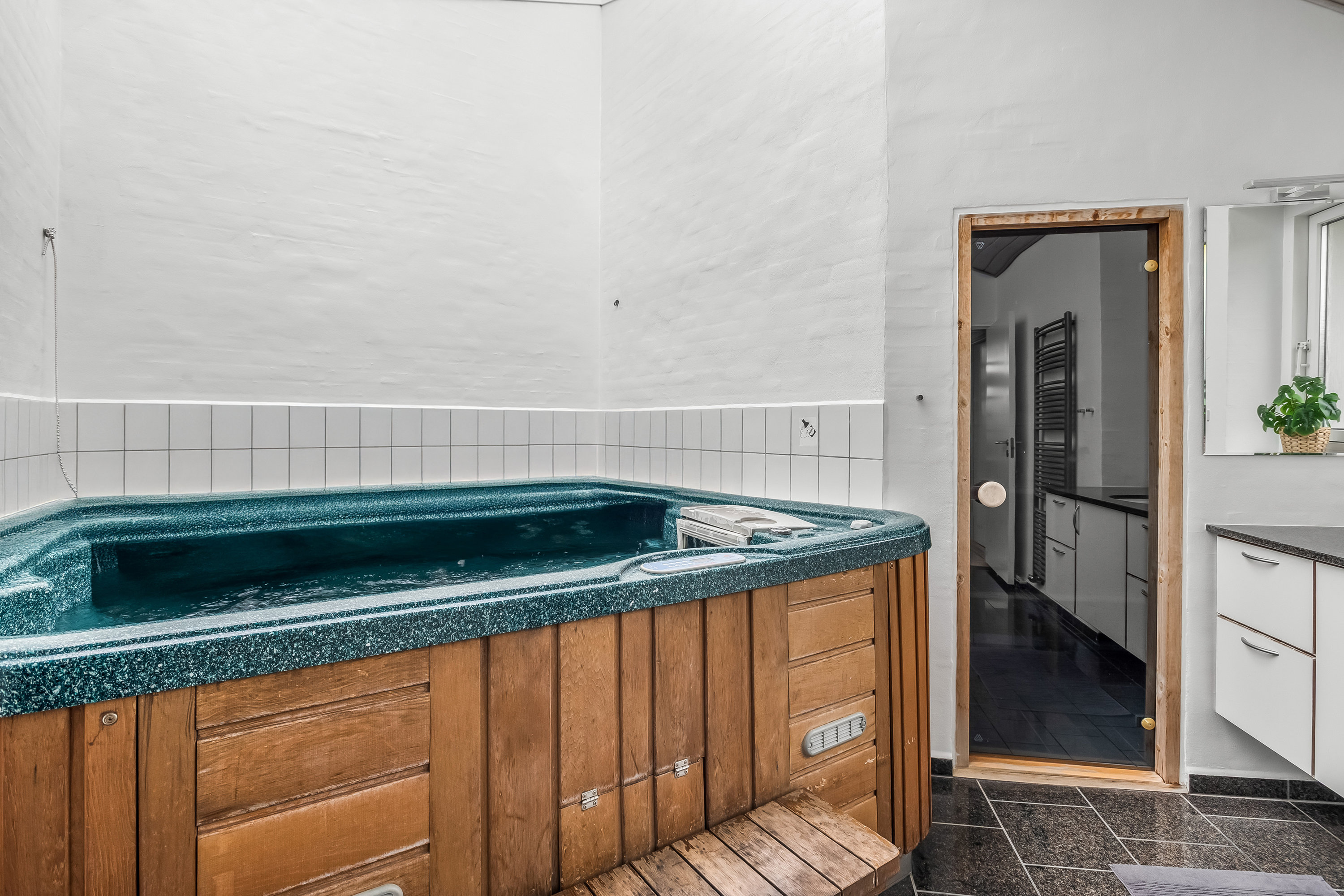 Fremhævet badeværelse billede i fuldskærmstilstand. Billede af Laust Diges Vej 11, Haurvig, 6960 Hvide Sande