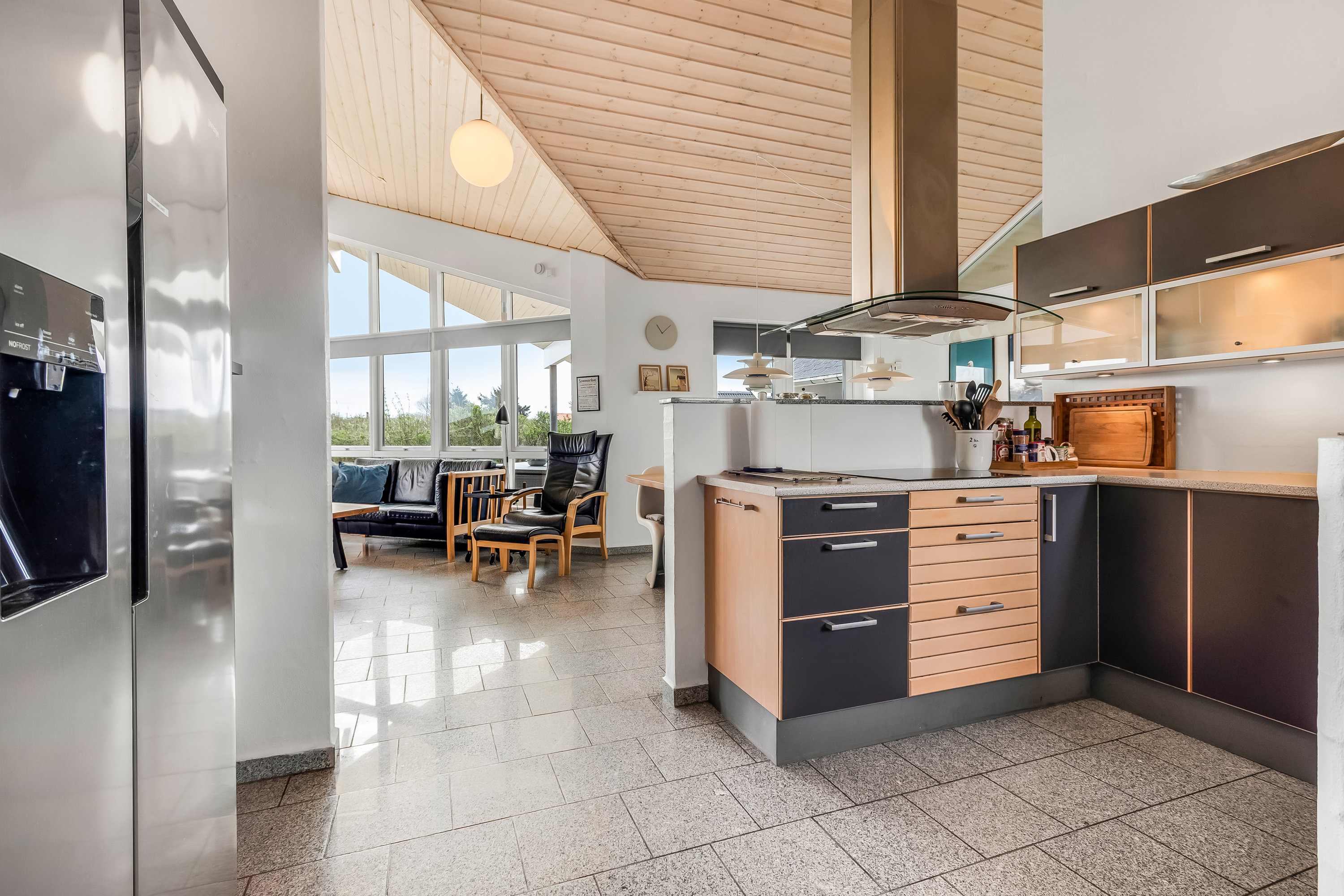 Fremhævet køkken alrum billede i fuldskærmstilstand. Billede af Laust Diges Vej 11, Haurvig, 6960 Hvide Sande