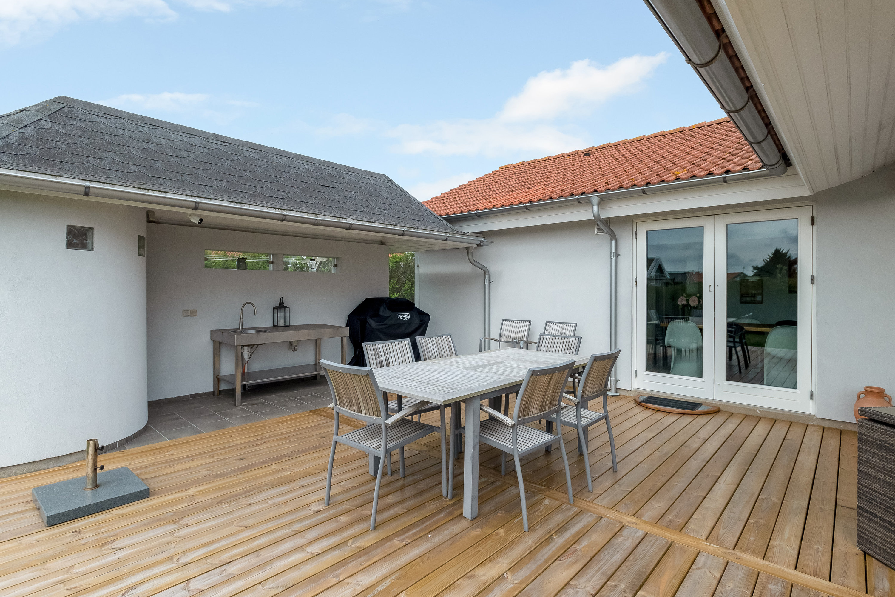 Miniaturebillede 1: terrasse. Billede af Laust Diges Vej 11, Haurvig, 6960 Hvide Sande