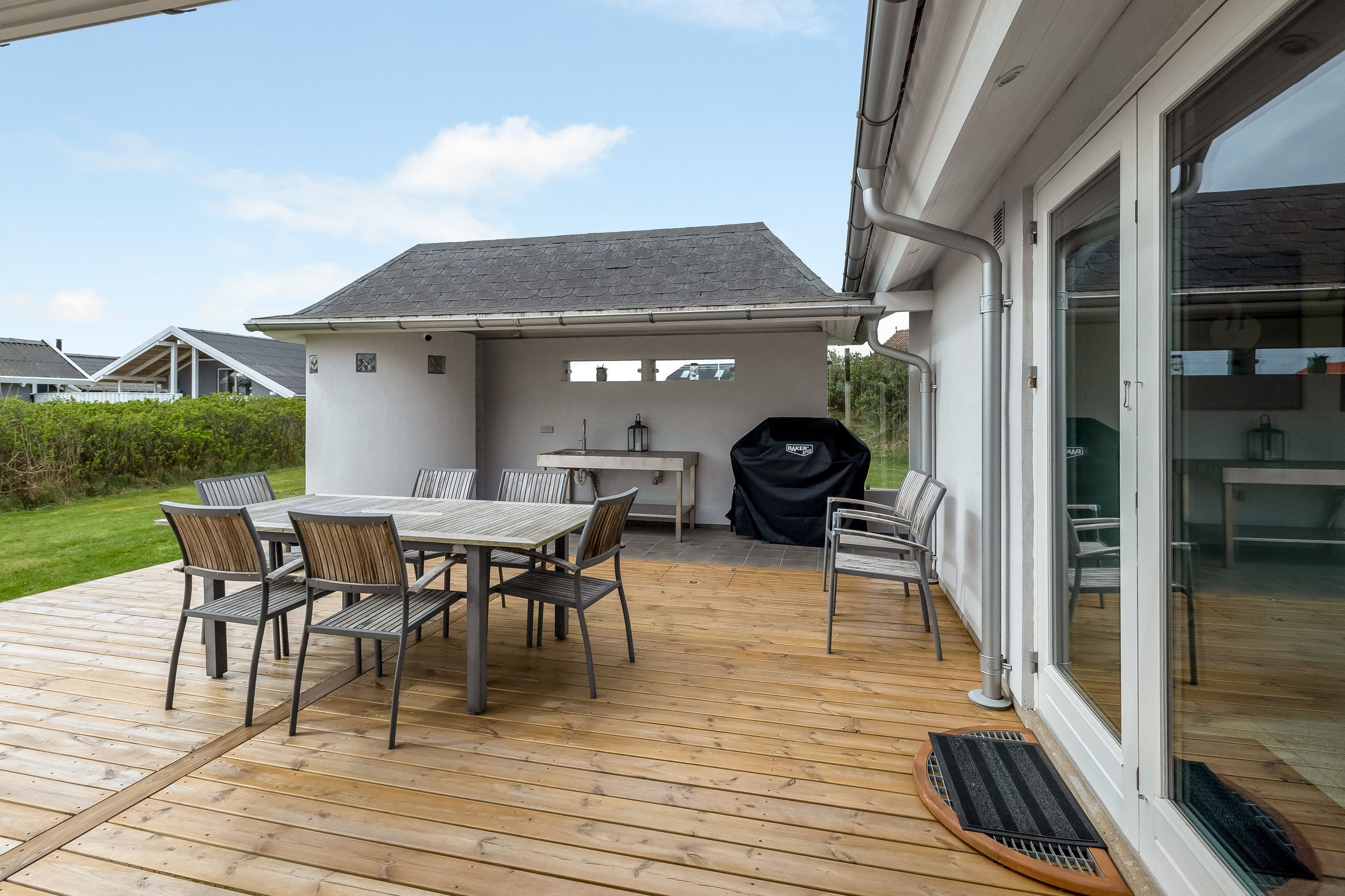 Fremhævet terrasse billede i fuldskærmstilstand. Billede af Laust Diges Vej 11, Haurvig, 6960 Hvide Sande