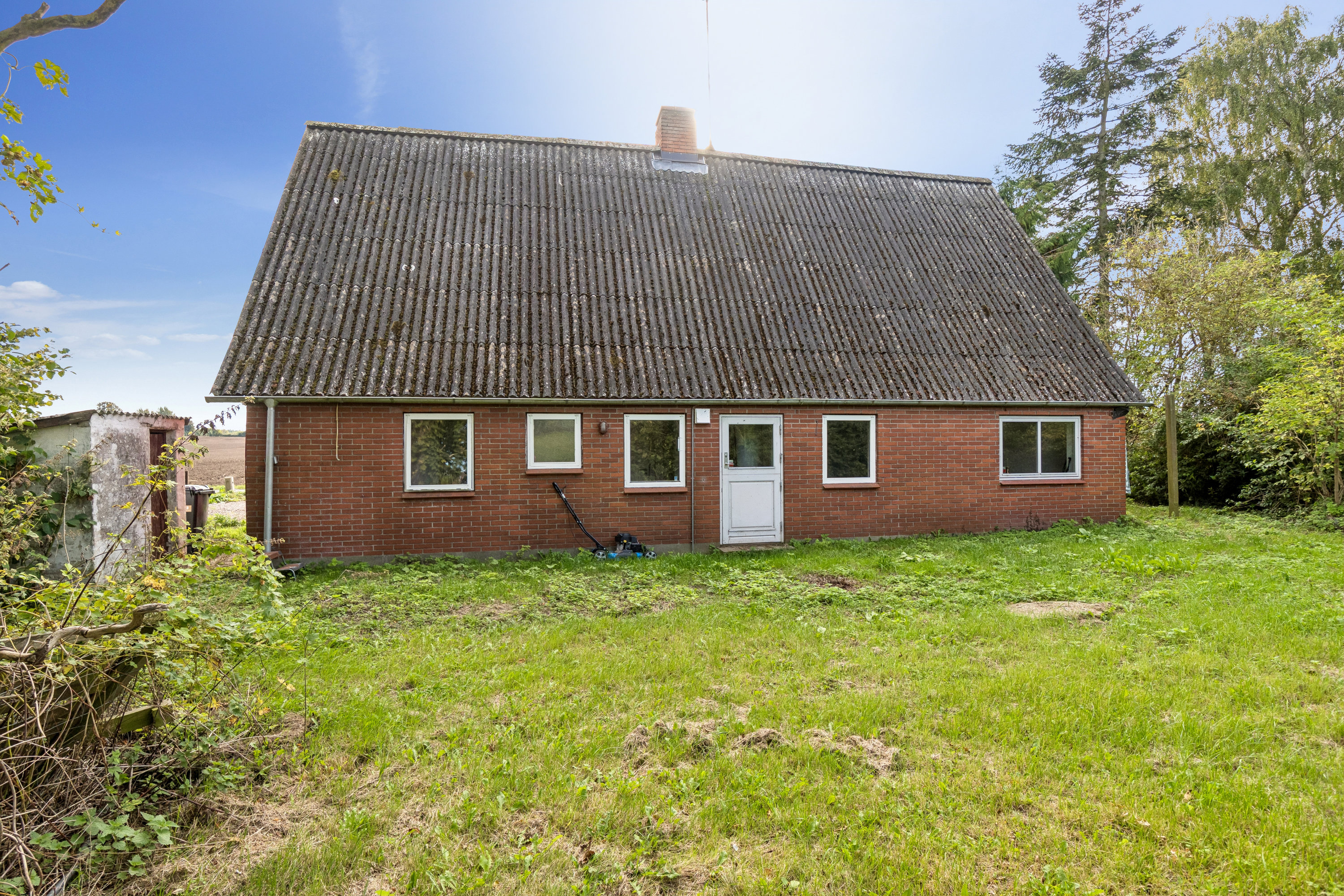 Fremhævet  billede i fuldskærmstilstand. Billede af Øksendrupvej 35, Mikkelenborg, 5871 Frørup