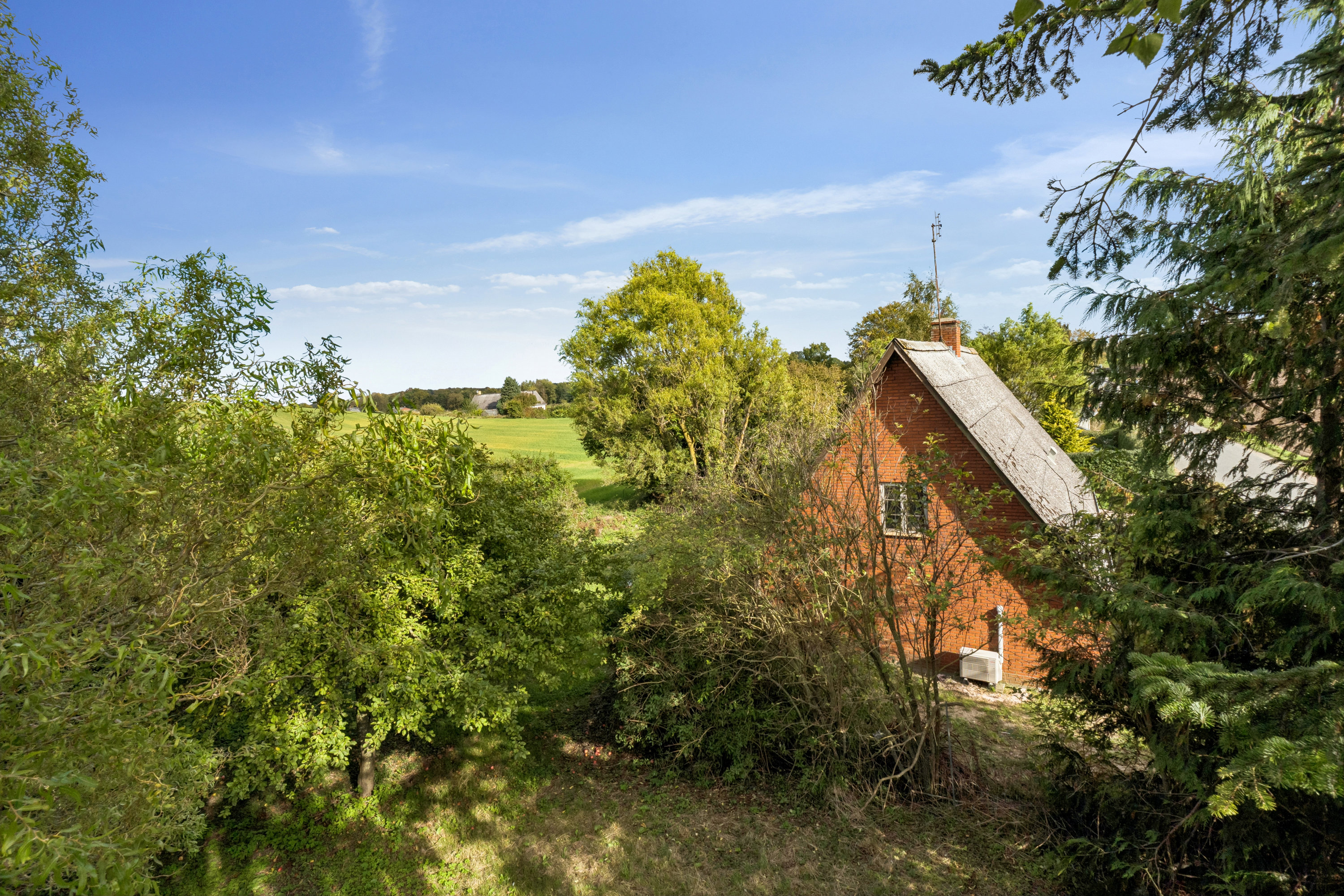 Fremhævet  billede i fuldskærmstilstand. Billede af Øksendrupvej 35, Mikkelenborg, 5871 Frørup