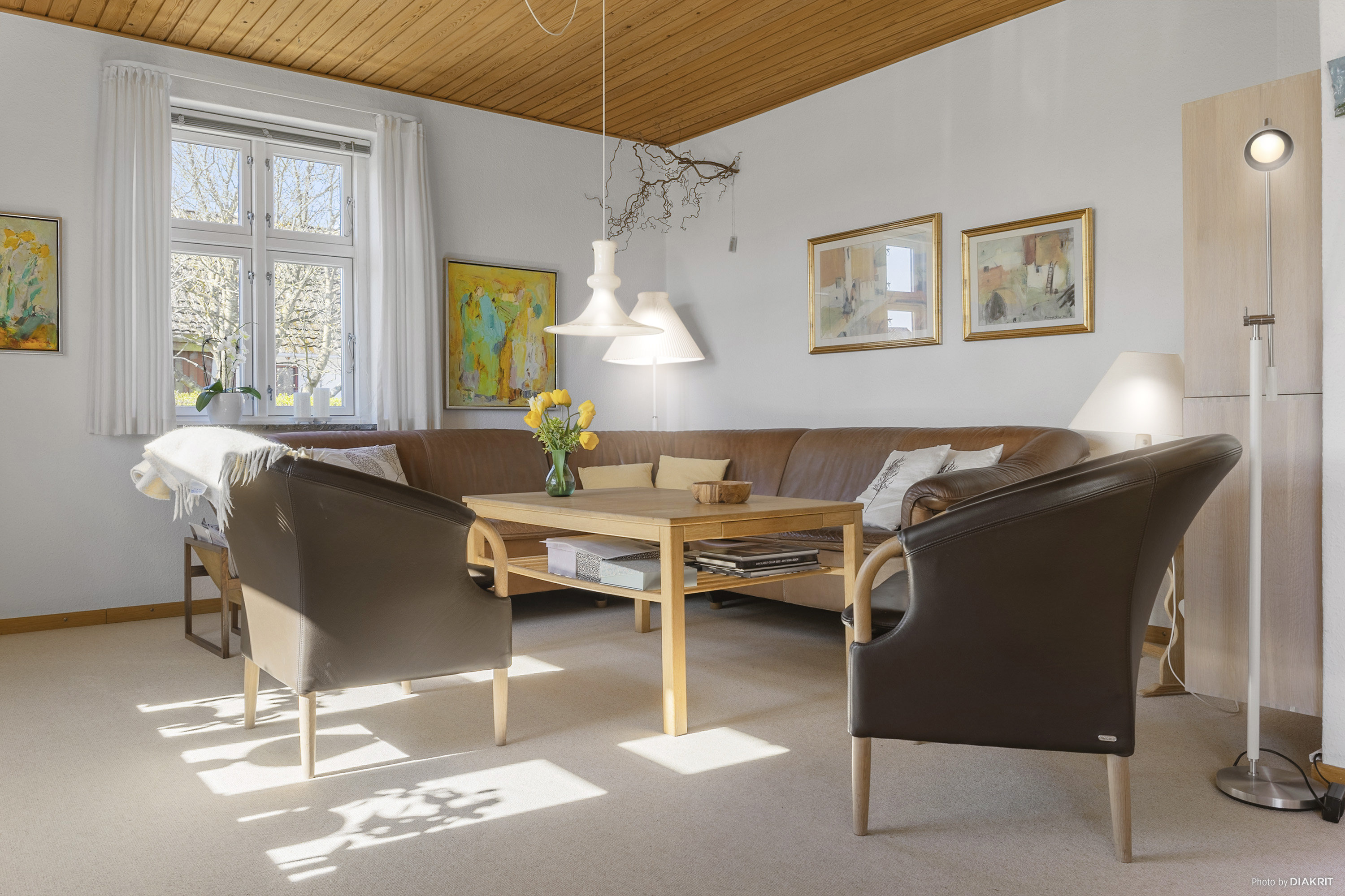 Fremhævet stue billede i fuldskærmstilstand. Billede af Højskolevej 1, 4600 Køge