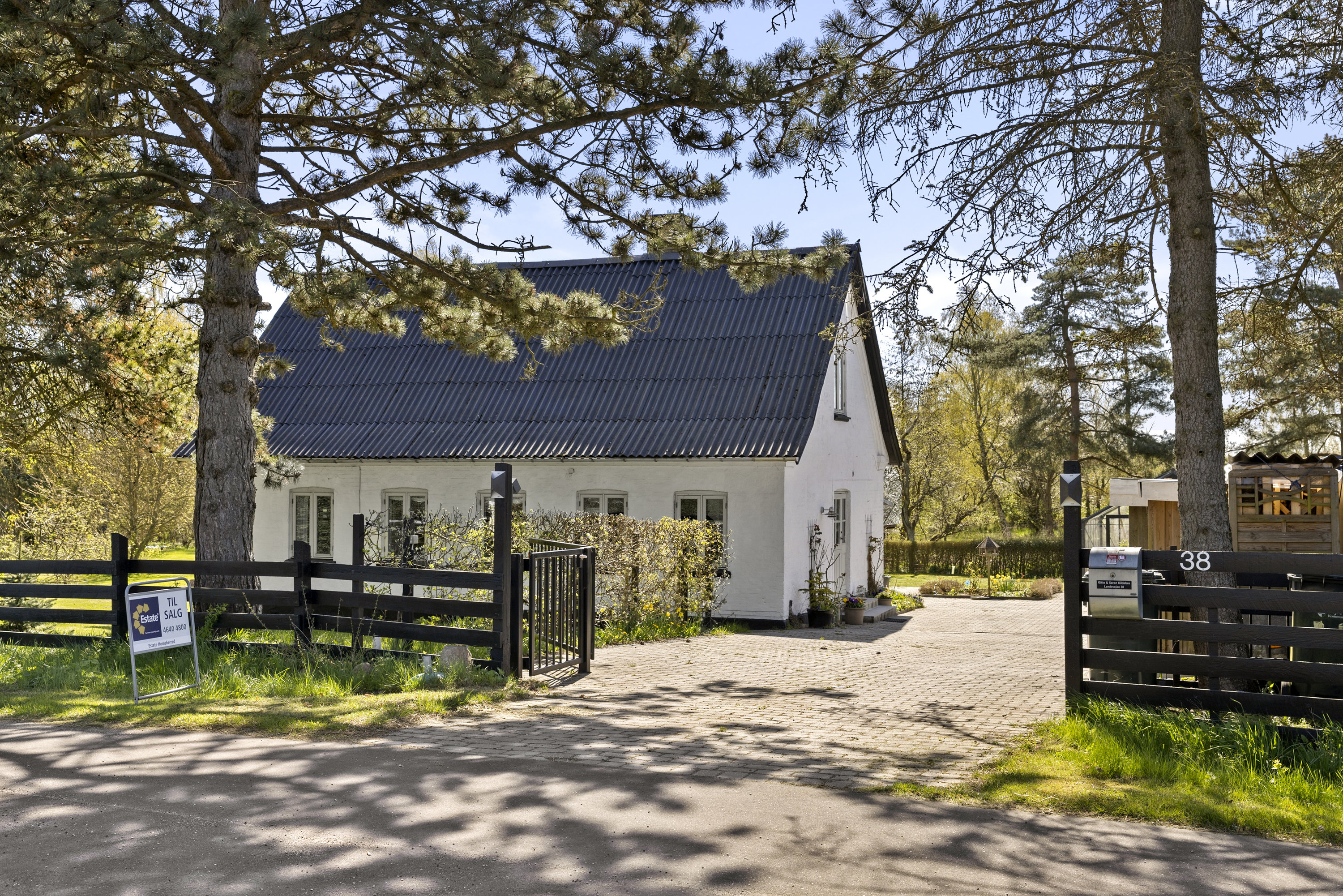 Villa: Ejendommen på Landevejen 38, 4060 Kirke Såby